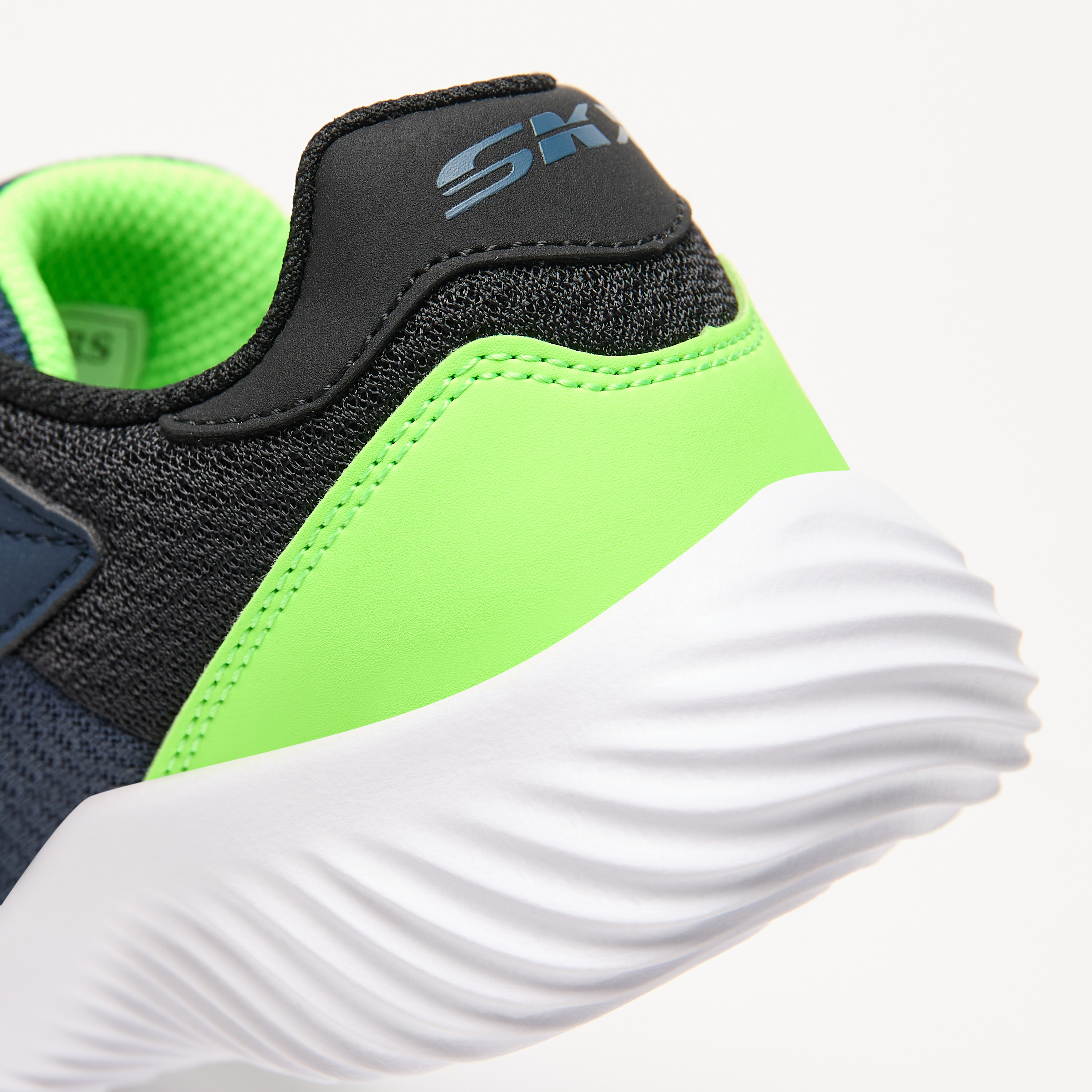 سنيكرز من سكيتشرز للاولاد باوندر ذو هوك وحلقة 403908L | OE-boys-shoes-sneakers-image-26