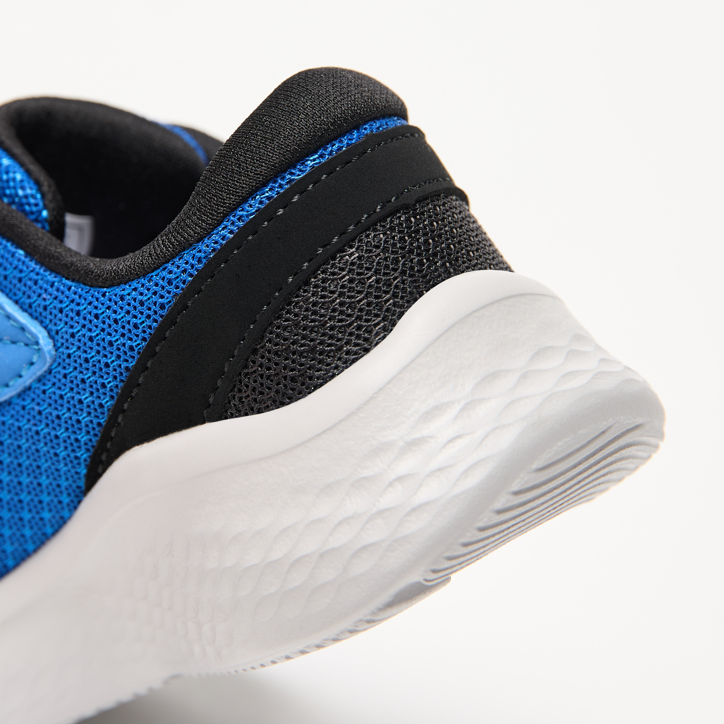 سنيكرز من سكيتشرز ذو سكيتش لايت برو هوك آند لوب للاطفال 404015N | OE-baby-girls-shoes-closedshoes-image-8