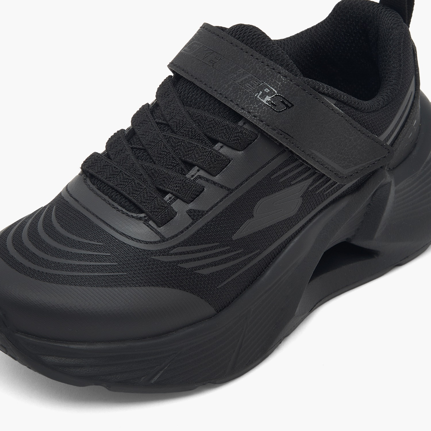 حذاء مدرسي بشريط إغلاق لاصق تيدال تيك للأطفال من سكيتشرز-sports-boys-shoes-image-4