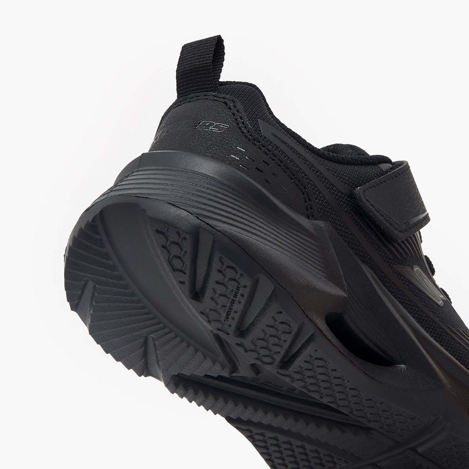 حذاء مدرسي بشريط إغلاق لاصق تيدال تيك للأطفال من سكيتشرز-sports-boys-shoes-image-5