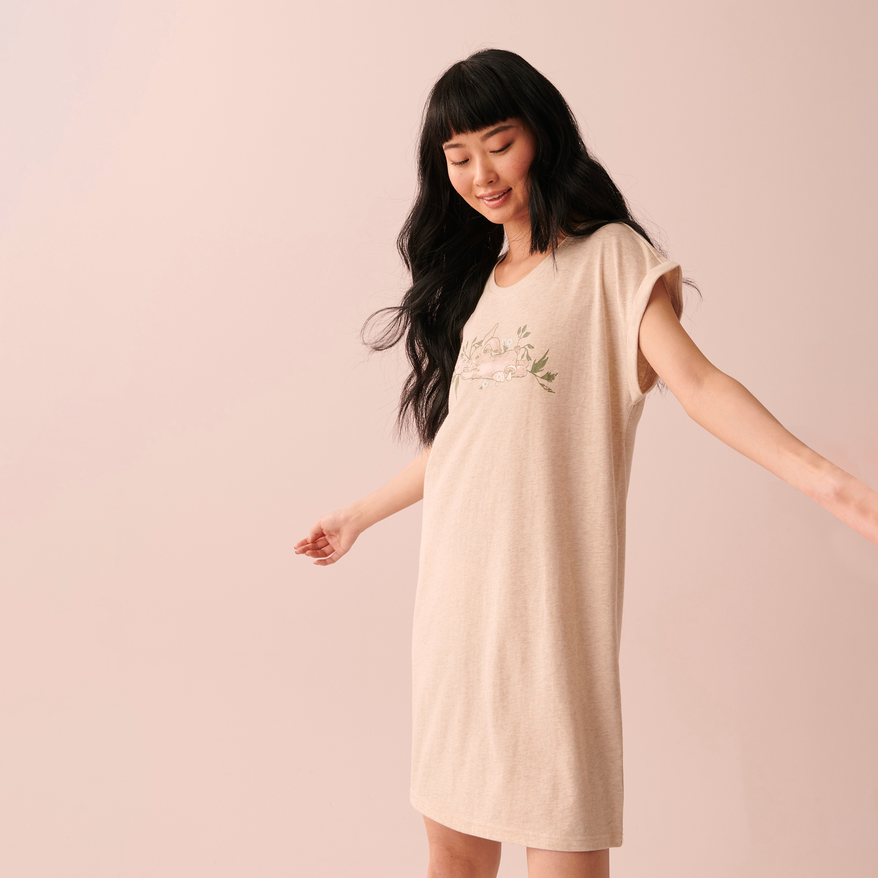 قميص نوم من لا في إن روز بياقة دائرية وأكمام قصيرة مع مربعات-women-clothing-nightwear-nighties-image-1