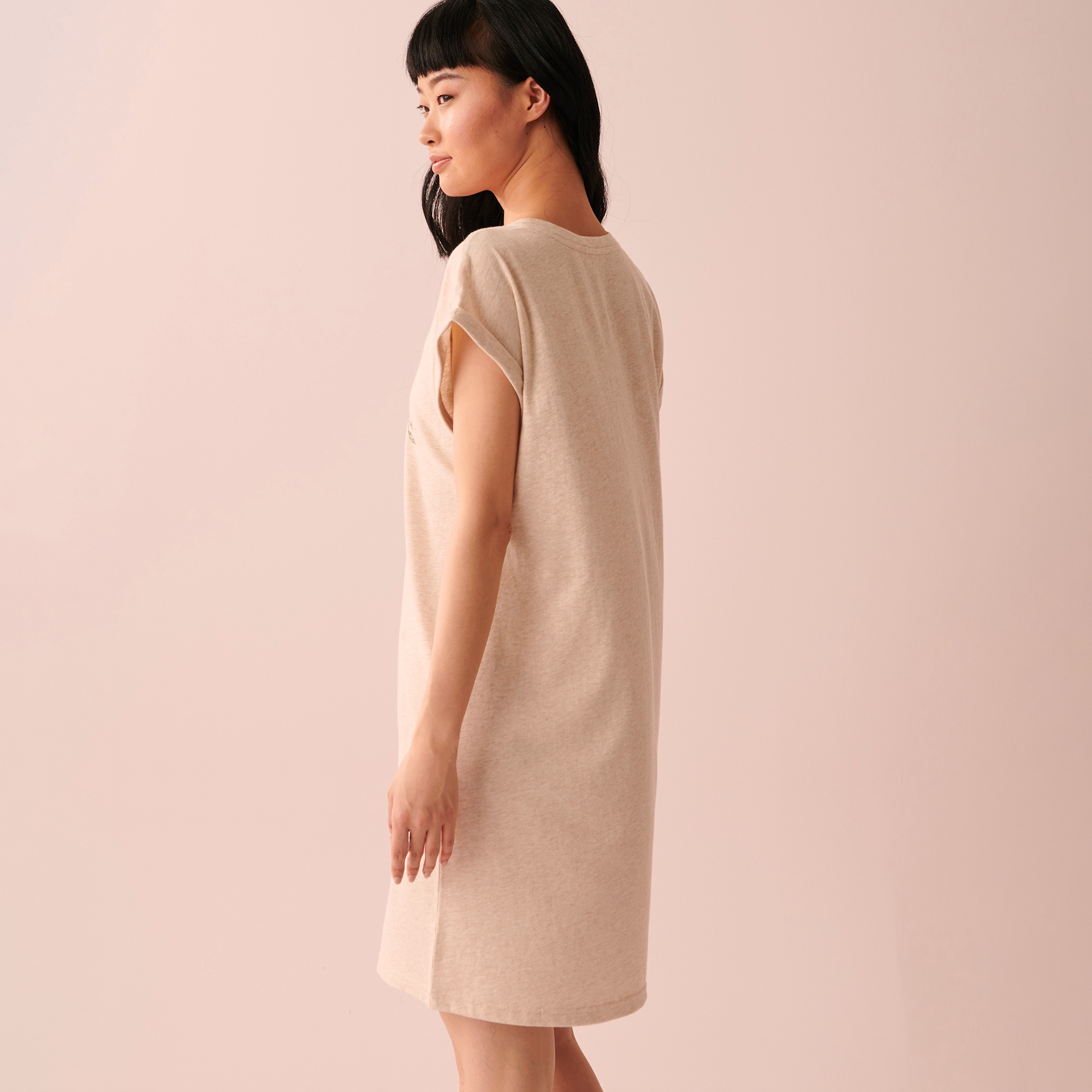قميص نوم من لا في إن روز بياقة دائرية وأكمام قصيرة مع مربعات-women-clothing-nightwear-nighties-image-3