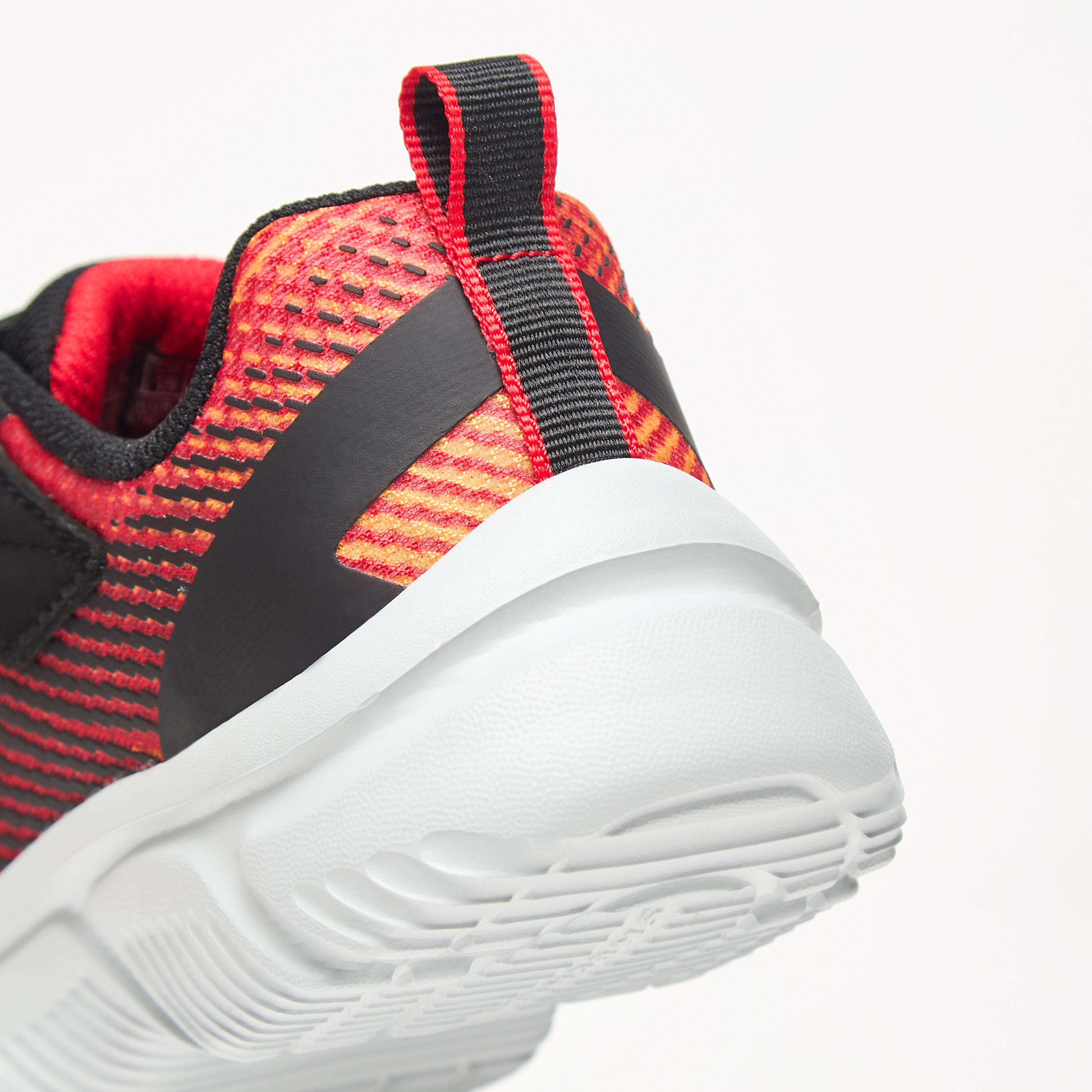 سكيتشرز حذاء الجري جو رن 650 ميموري فوم للأولاد 405035L-BKRD | OE-sports-boys-shoes-image-8