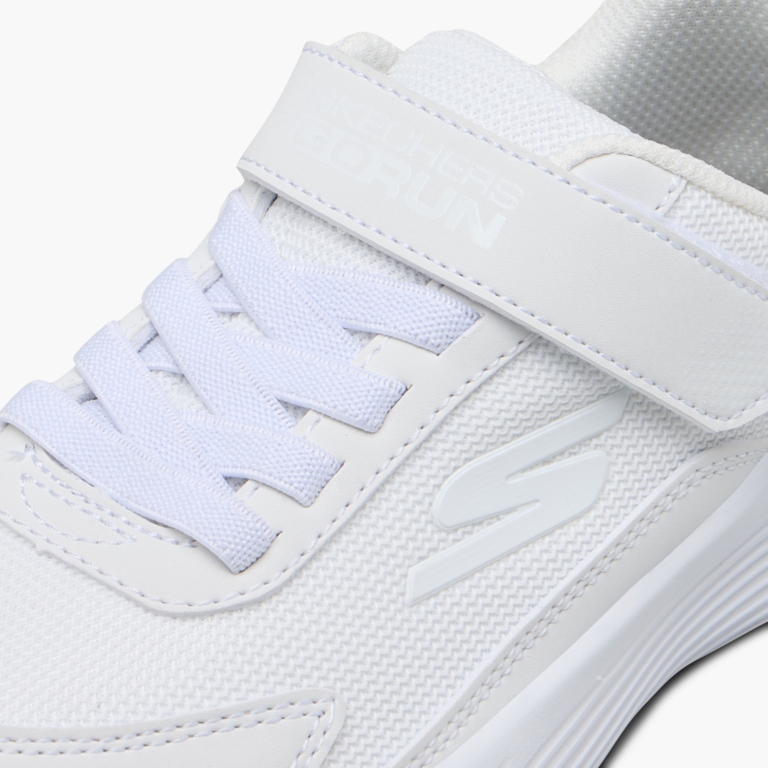 حذاء الجري Skechers Go Run 400 V2 برباط للأطفال 405094L | عمر الفاروق-boys-shoes-schoolshoes-image-4