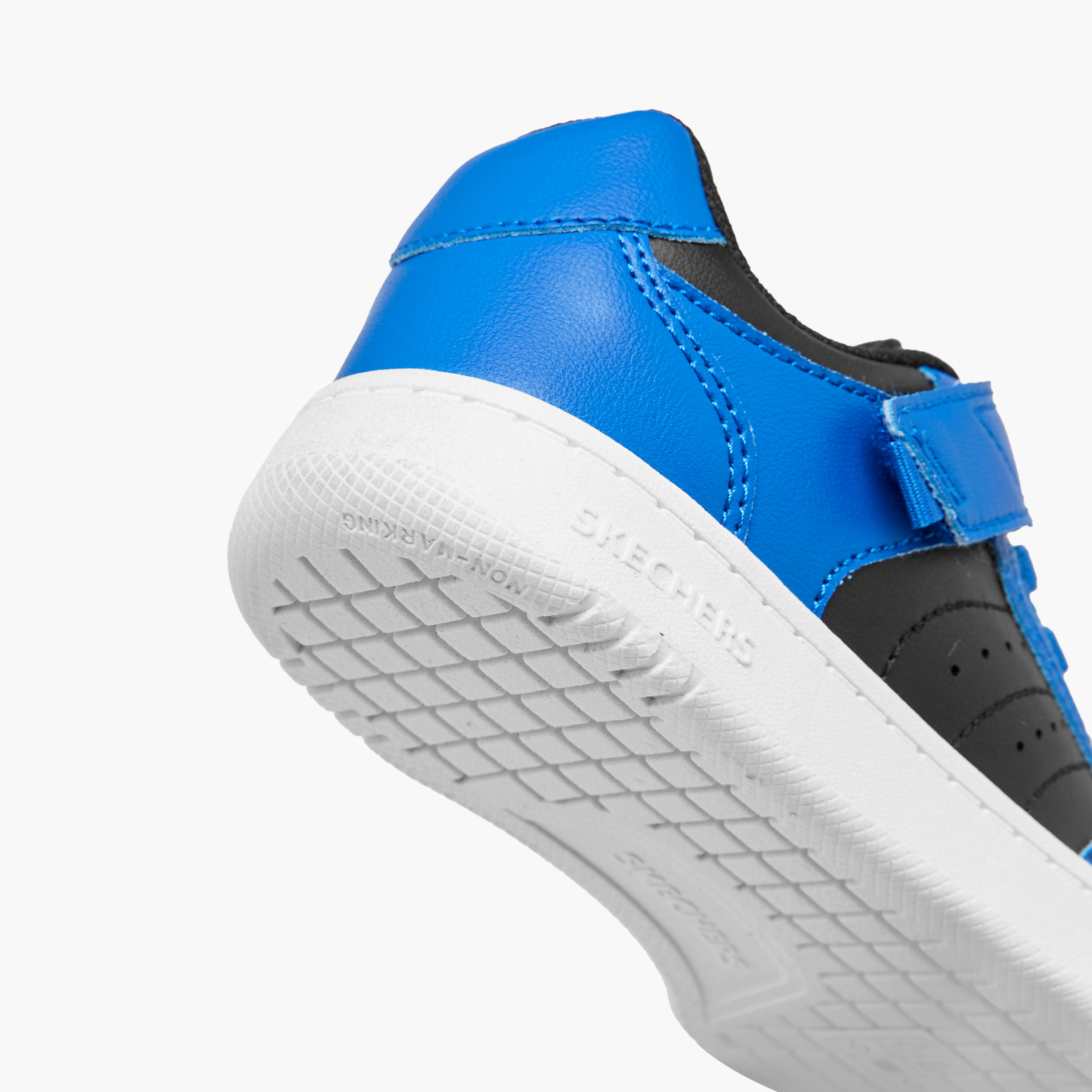 حذاء سنيكرز متعدد التصاميم بشريط إغلاق لاصق للأولاد من سكيتشرز - Quick Street 405638L-boys-shoes-sneakers-image-5