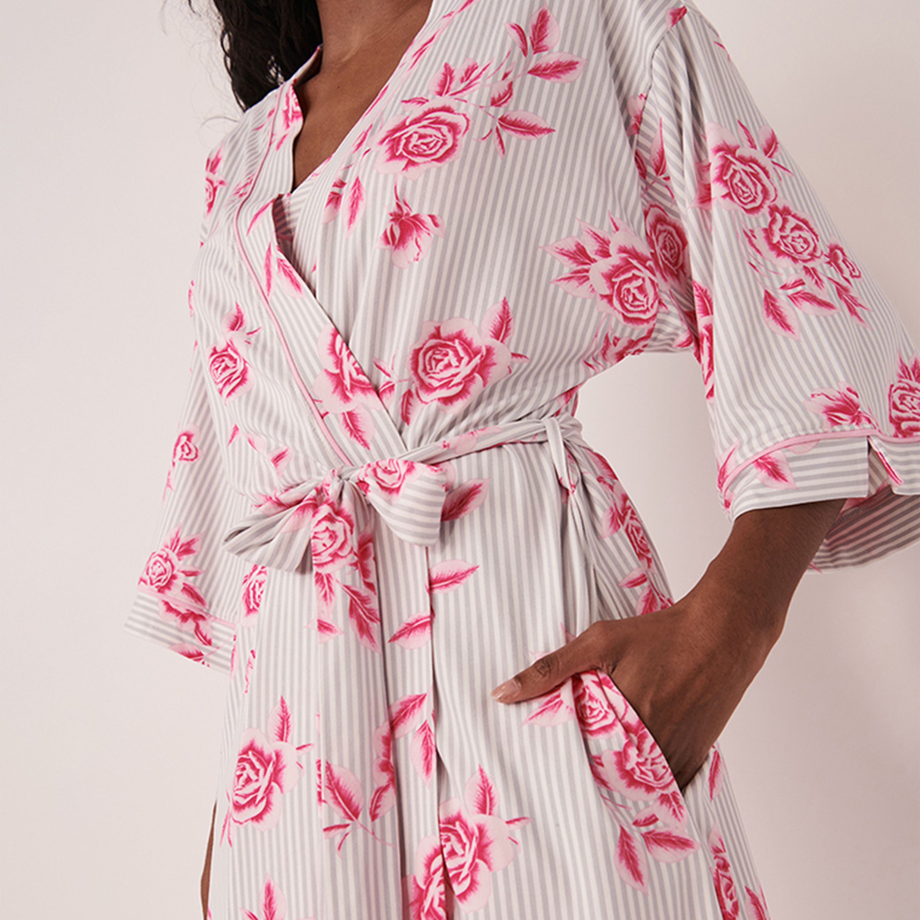 لافي إن روز-  ملابس نوم زهري بأكمام قصيرة بدون أكمام وياقة على شكل حرف V-women-clothing-nightwear-nighties-image-2