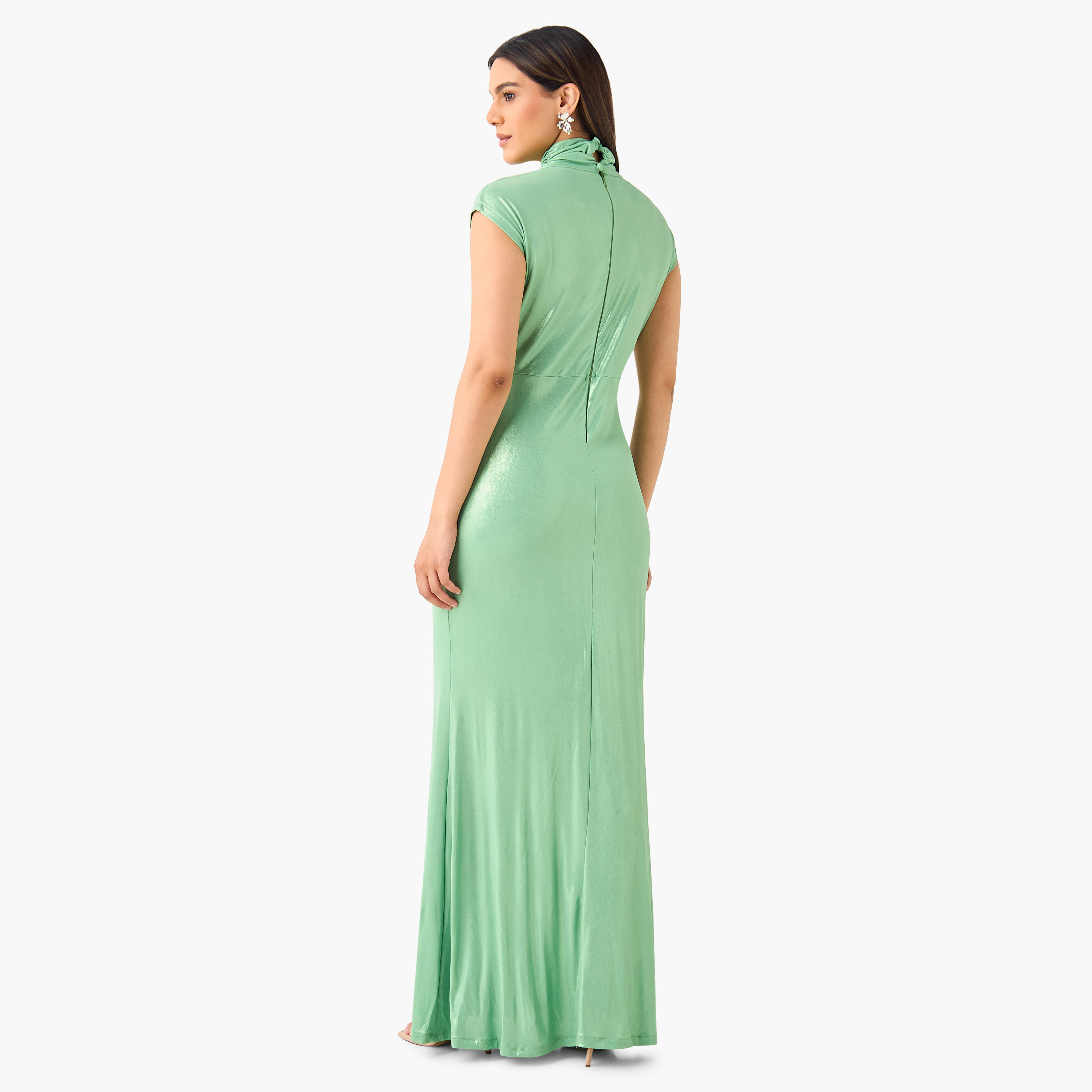 فستان ماكسي لامع بياقة عالية وأكمام قصيرة من جولدن آبل-women-clothing-dresses-image-2