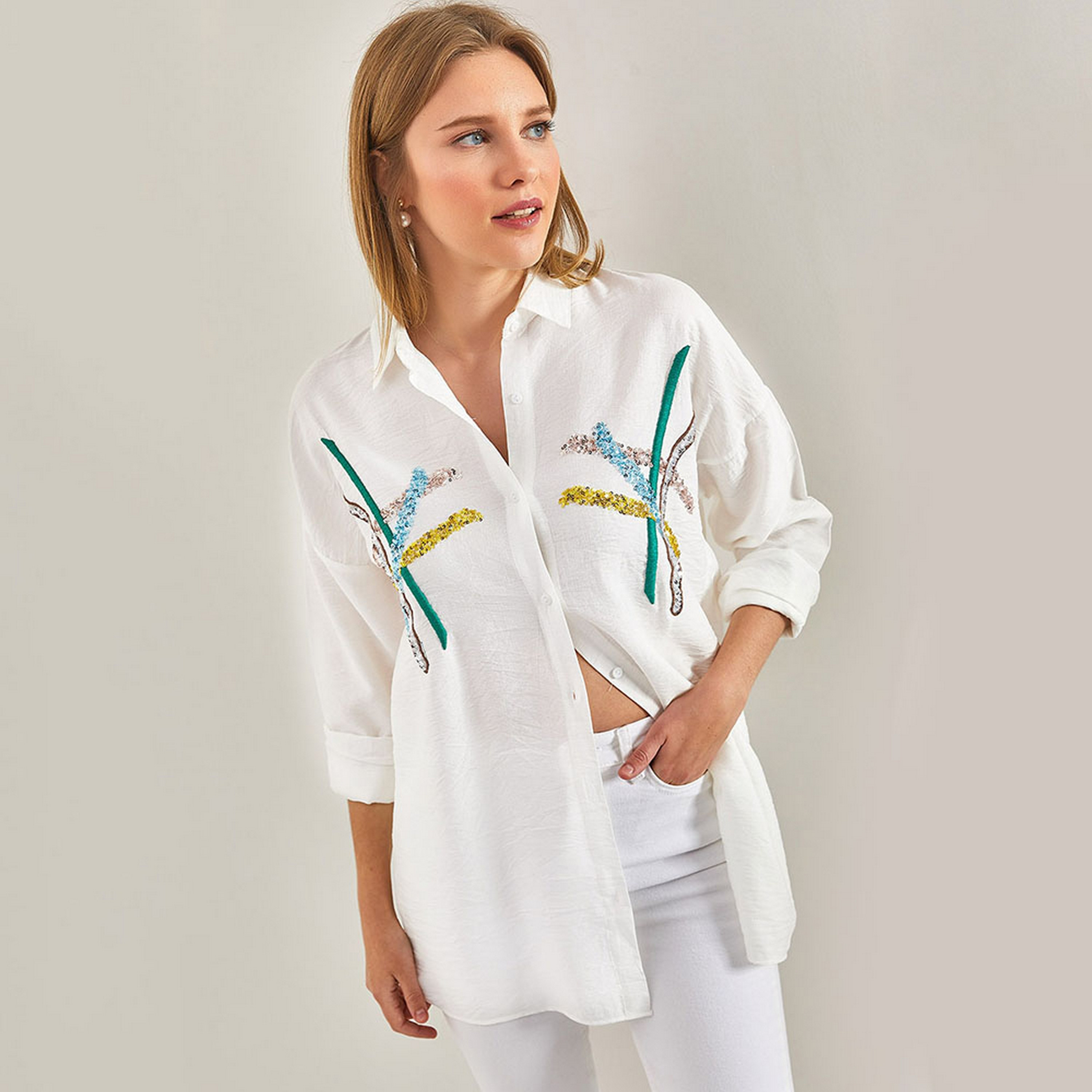 قميص نسائي من الكتان مطرز ومزين بالترتر، بأكمام منسدلة من بيانكو لوتشي-women-clothing-shirtsandblouses-shirts-image-5