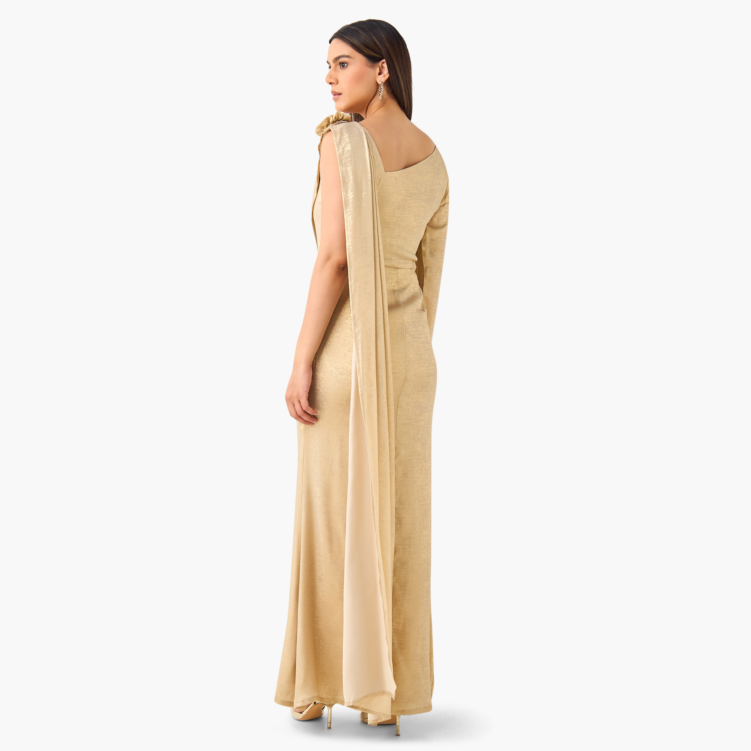 فستان بكتف واحد وتفاصيل منسدلة من جولدن أبل-women-clothing-dresses-image-8