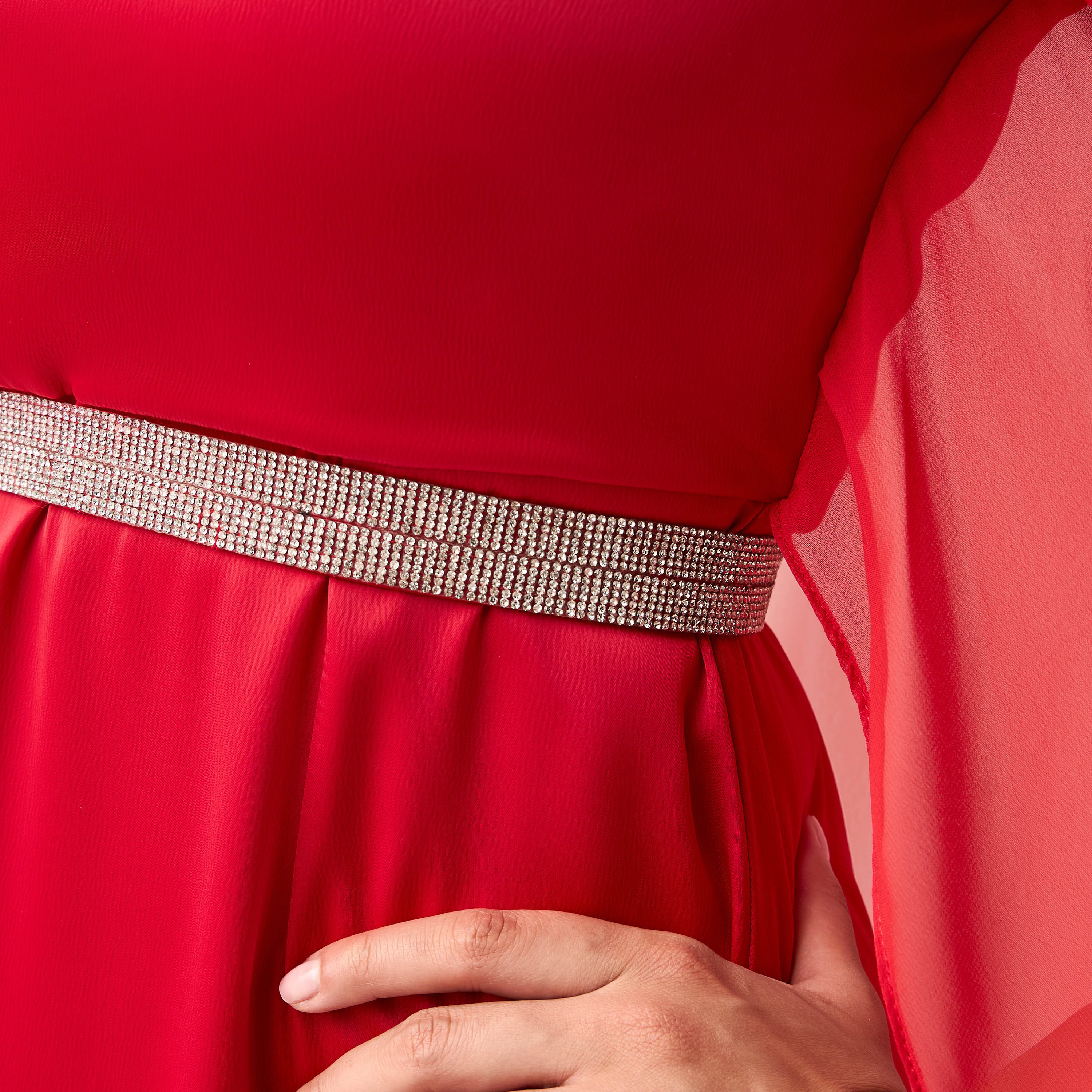 فستان مزين شيفون بياقة بفتحة وأكمام كيب من جولدن أبل-women-clothing-dresses-image-4