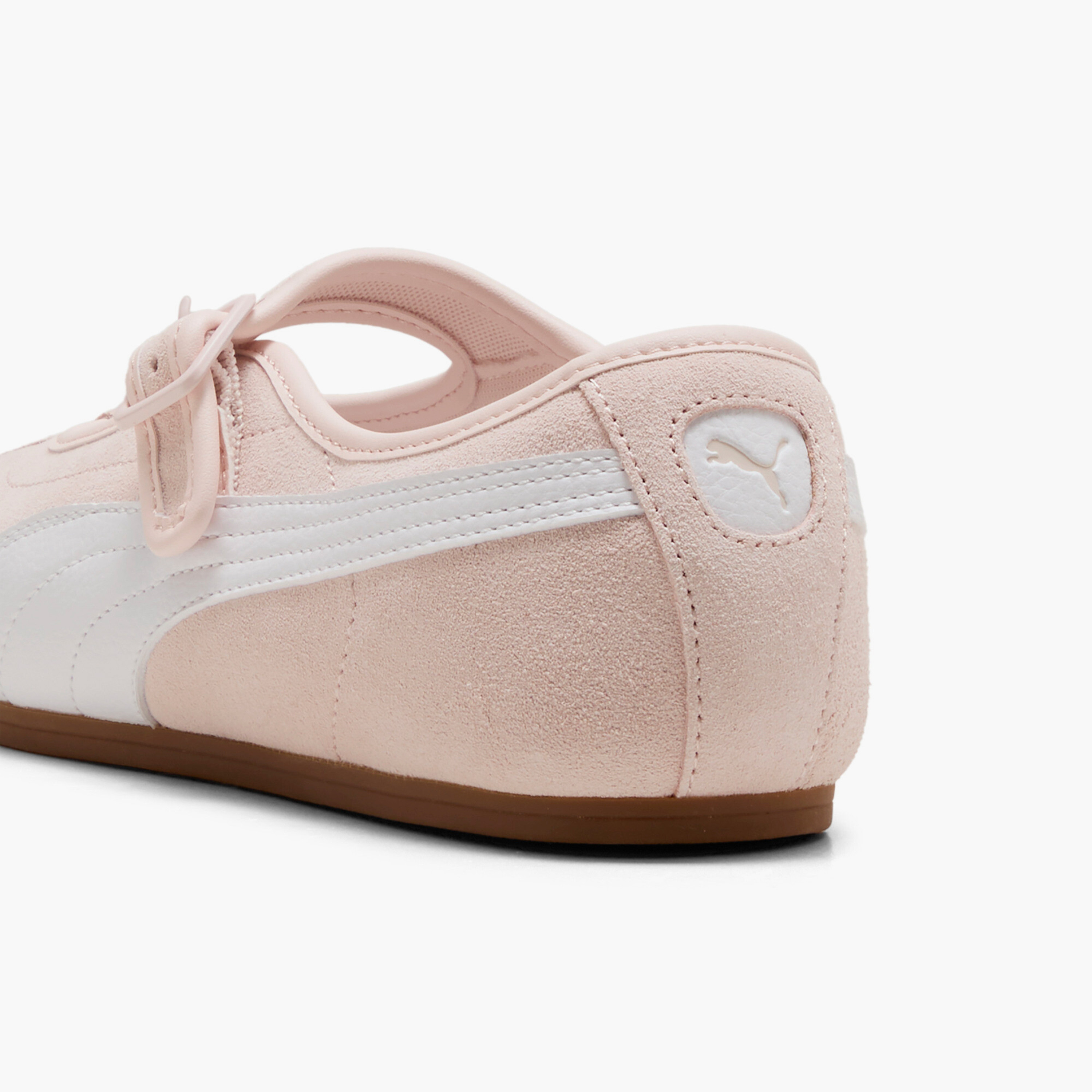 حذاء سنيكرز كاحل جلد تاكليت للنساء من بوما-sports-women-shoes-image-3