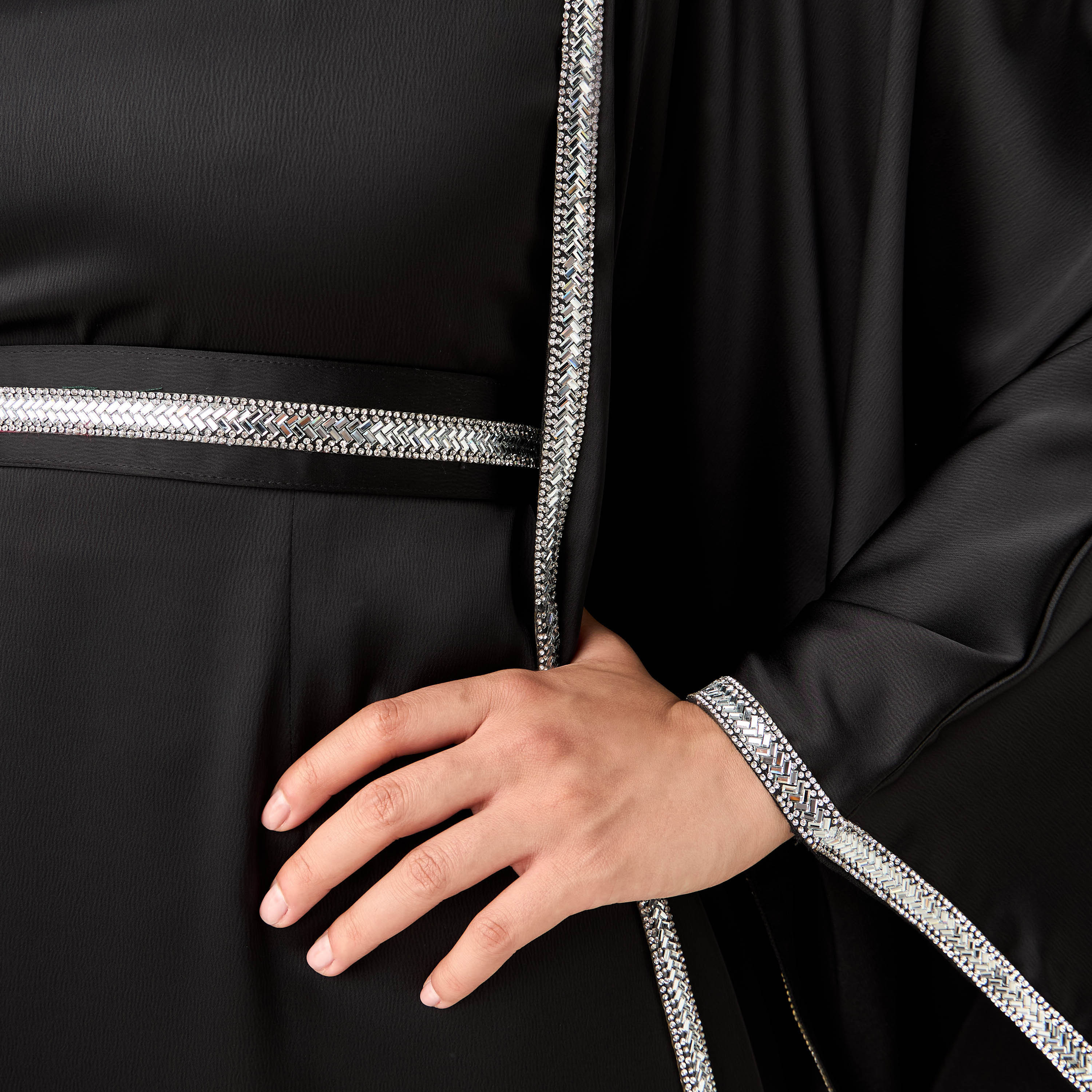 فستان ساتان كريب مزين بدون أكمام مع سترة مفتوحة طويلة من جولدن أبل-women-clothing-dresses-image-4