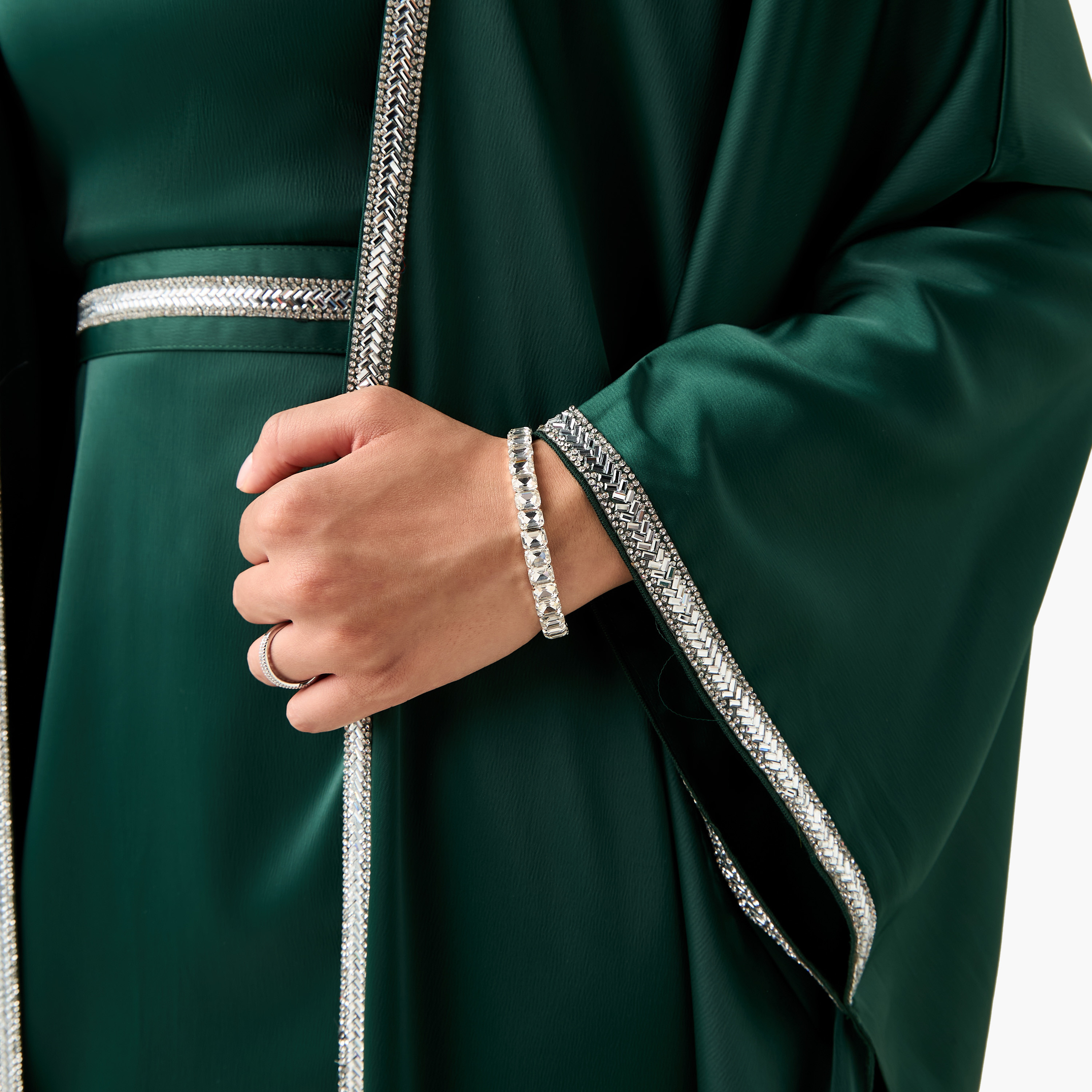 فستان ساتان كريب مزين بدون أكمام مع سترة مفتوحة طويلة من جولدن أبل-women-clothing-dresses-image-9