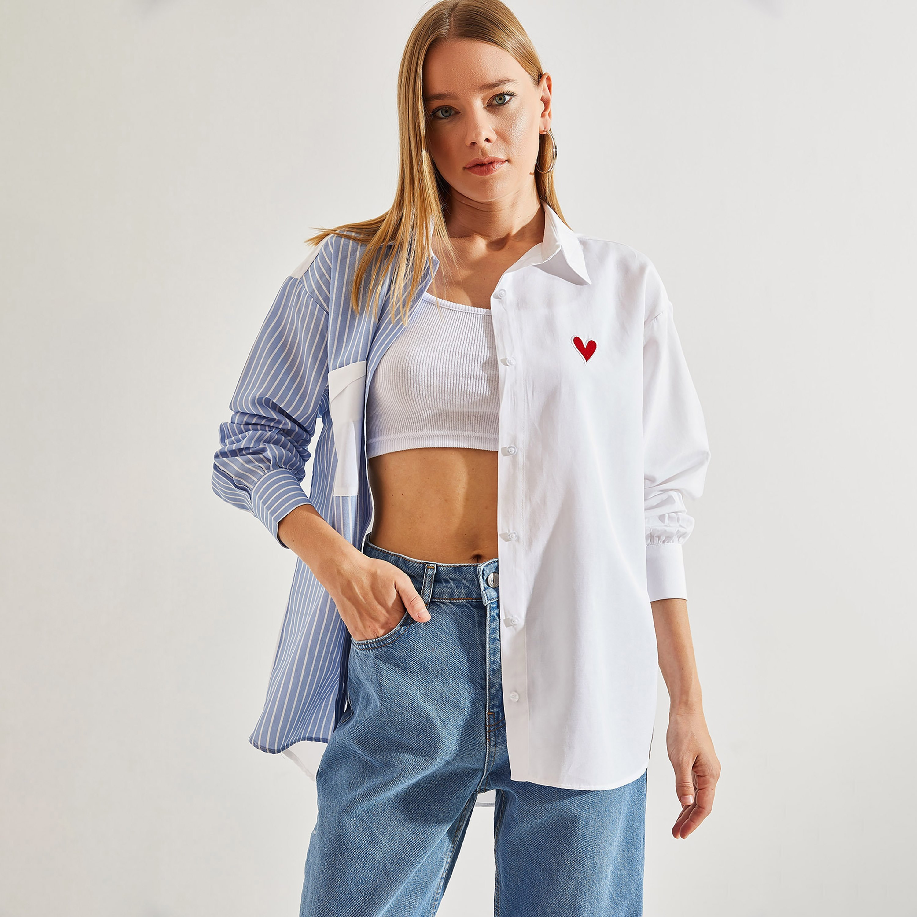 قميص نسائي أزرق وأبيض مقصوص ومخيط من بيانكو لوتشي-women-clothing-shirtsandblouses-shirts-image-2