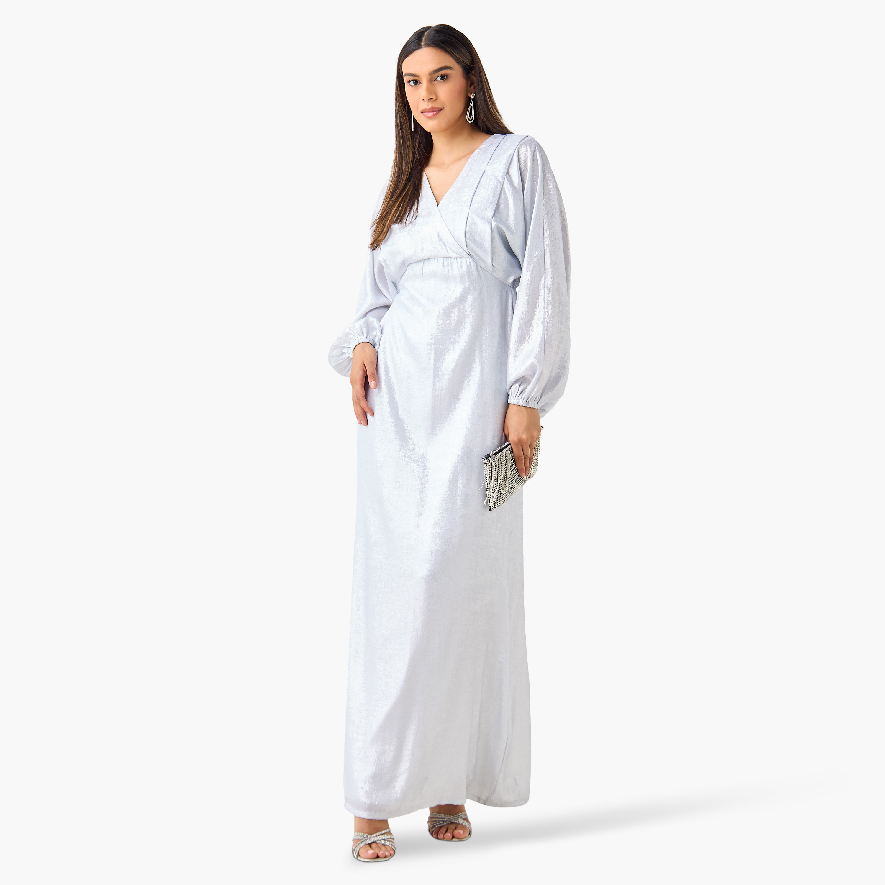 فستان بياقة V وأكمام واسعة وتفاصيل لامعة من جولدن آبل-women-clothing-dresses-image-6
