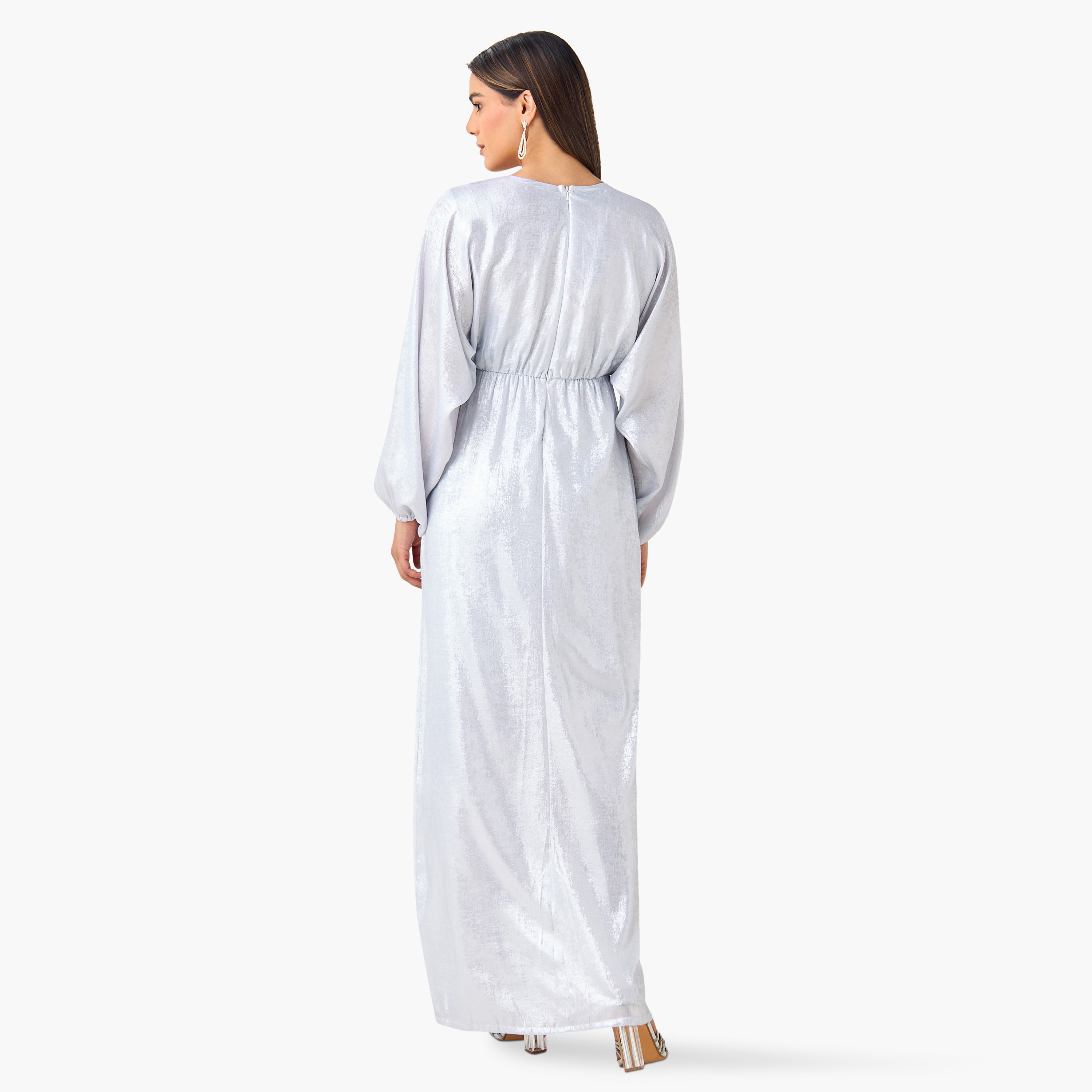 فستان بياقة V وأكمام واسعة وتفاصيل لامعة من جولدن آبل-women-clothing-dresses-image-8