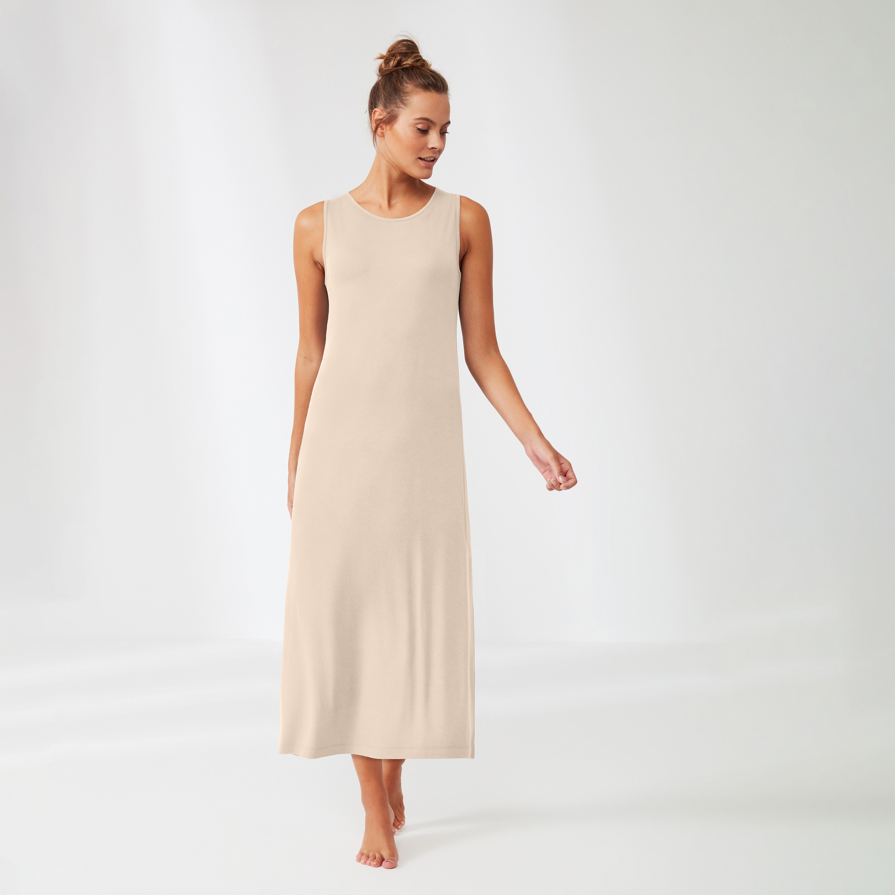 فستان تحتي نسائي سادة بياقة دائرية من بيني مود-women-clothing-nightwear-nighties-image-1