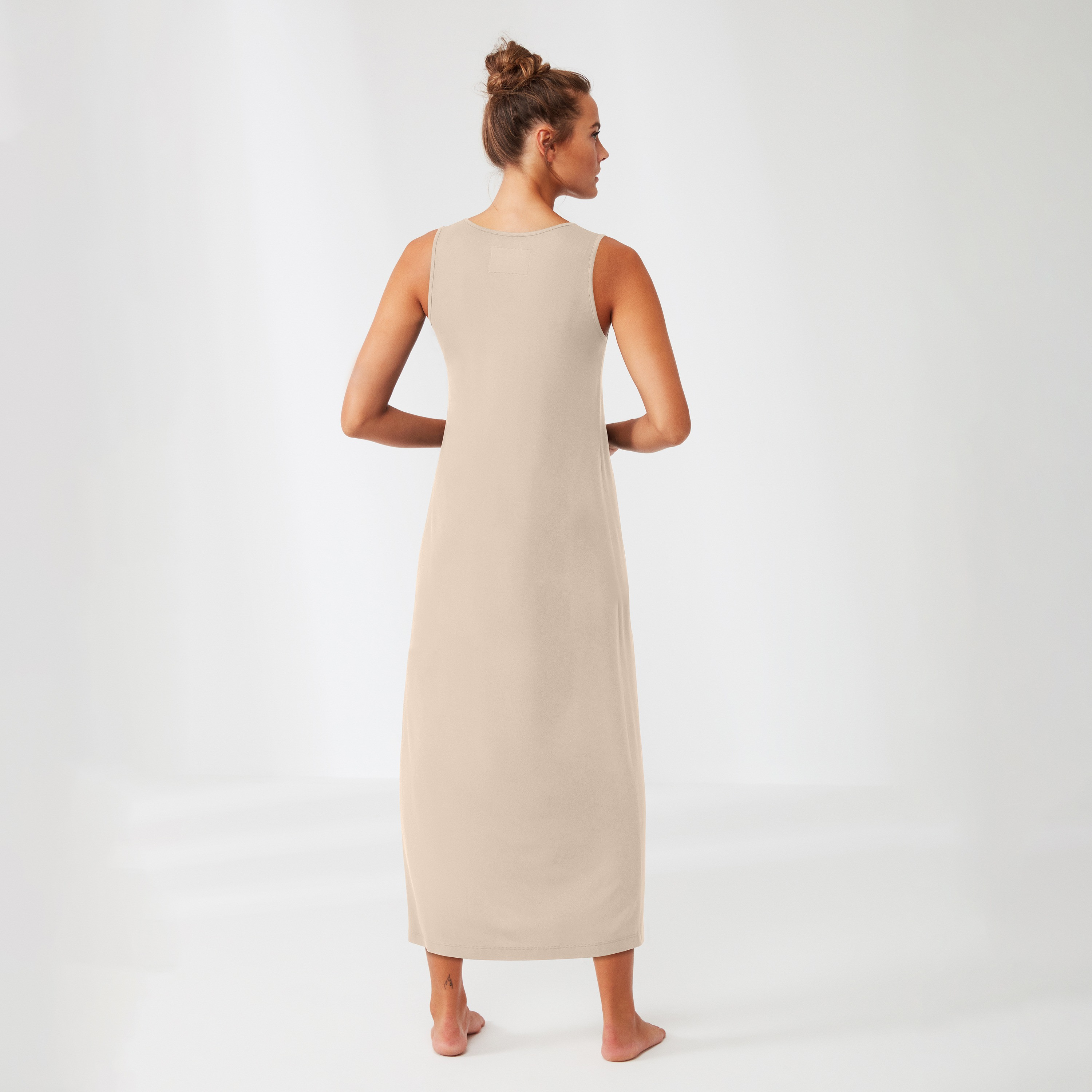 فستان تحتي نسائي سادة بياقة دائرية من بيني مود-women-clothing-nightwear-nighties-image-2