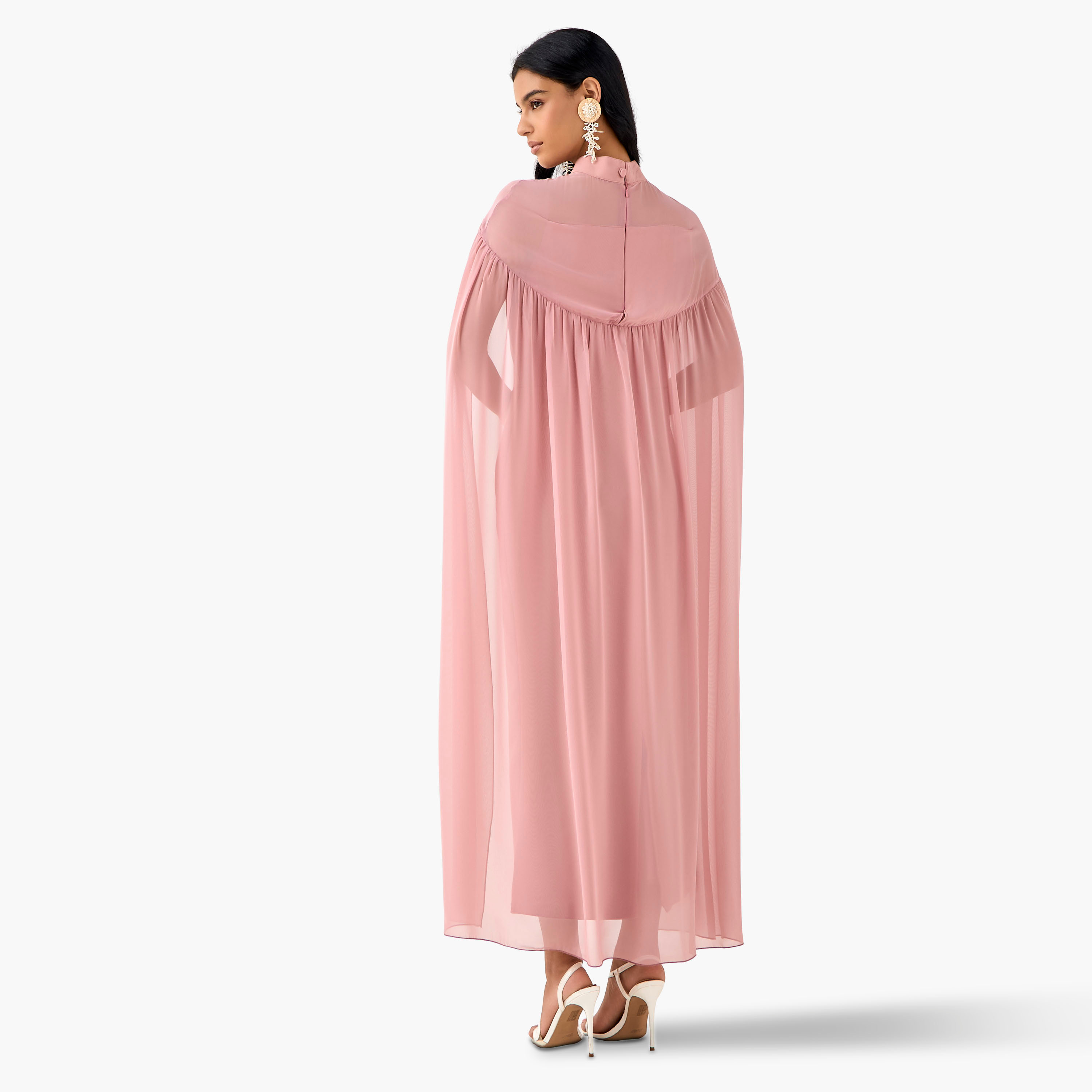 فستان ماكسي كيب بوليستر بزخارف زهور وياقة عالية من جولدن آبل-women-clothing-dresses-image-3