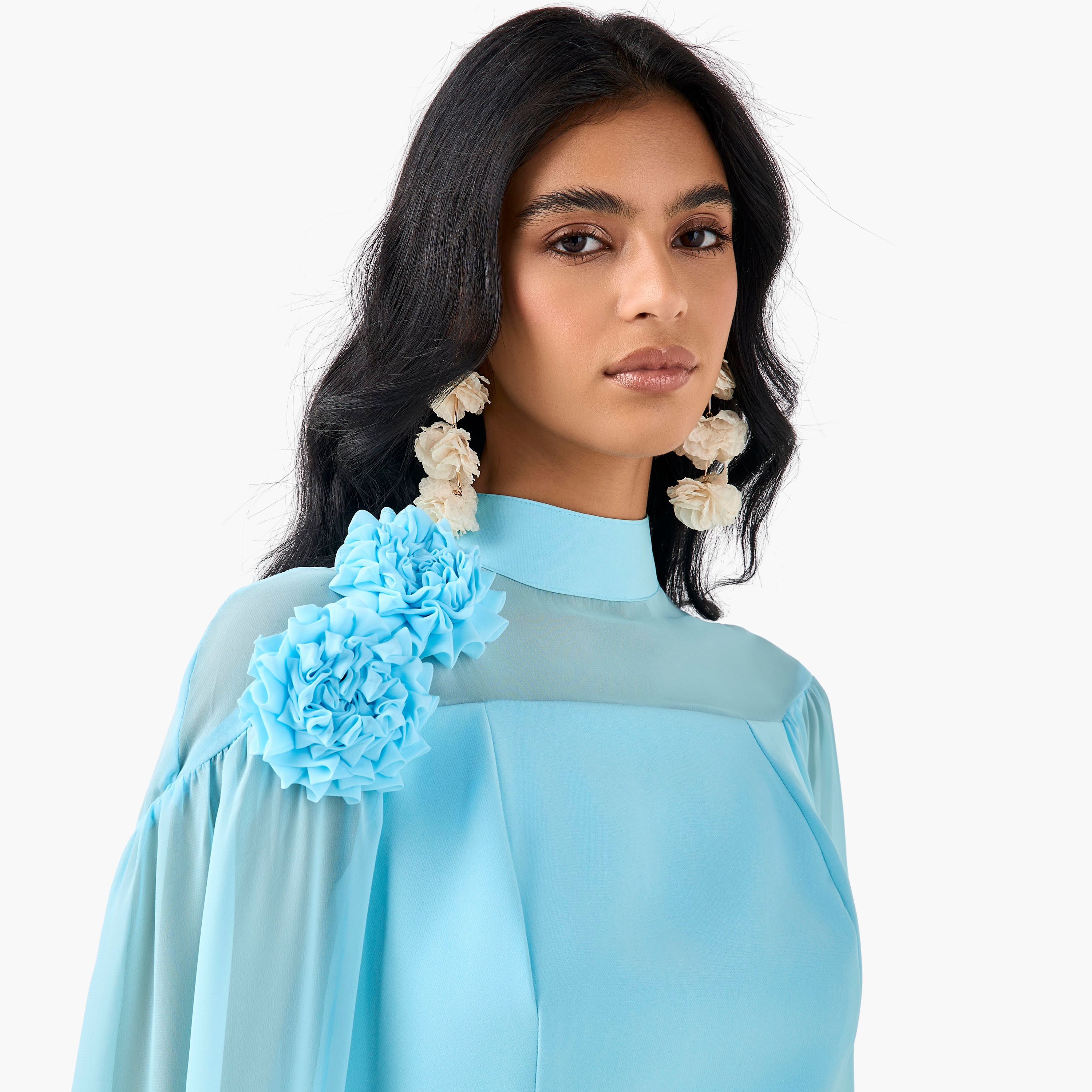 فستان ماكسي كيب بوليستر بزخارف زهور وياقة عالية من جولدن آبل-women-clothing-dresses-image-10