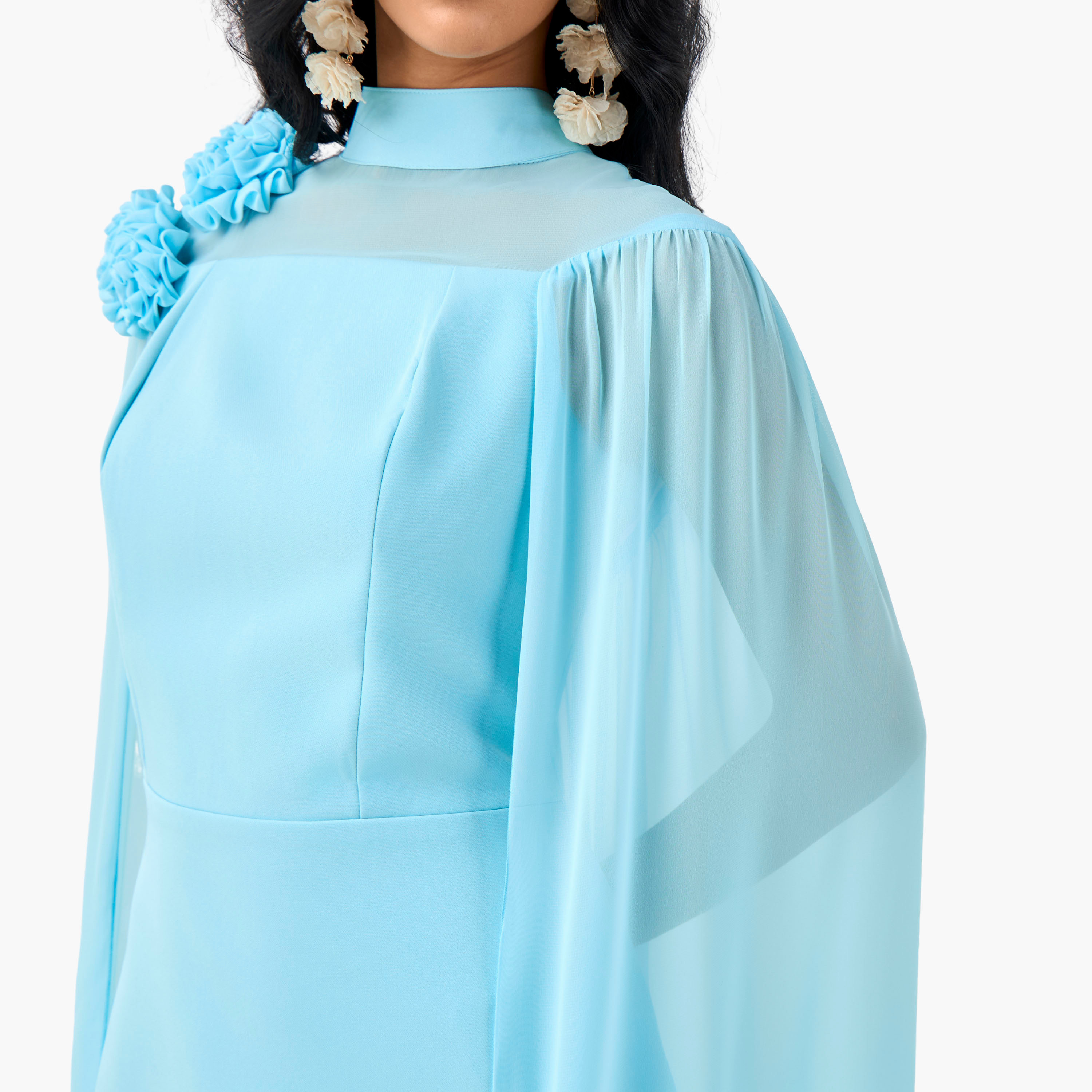 فستان ماكسي كيب بوليستر بزخارف زهور وياقة عالية من جولدن آبل-women-clothing-dresses-image-12