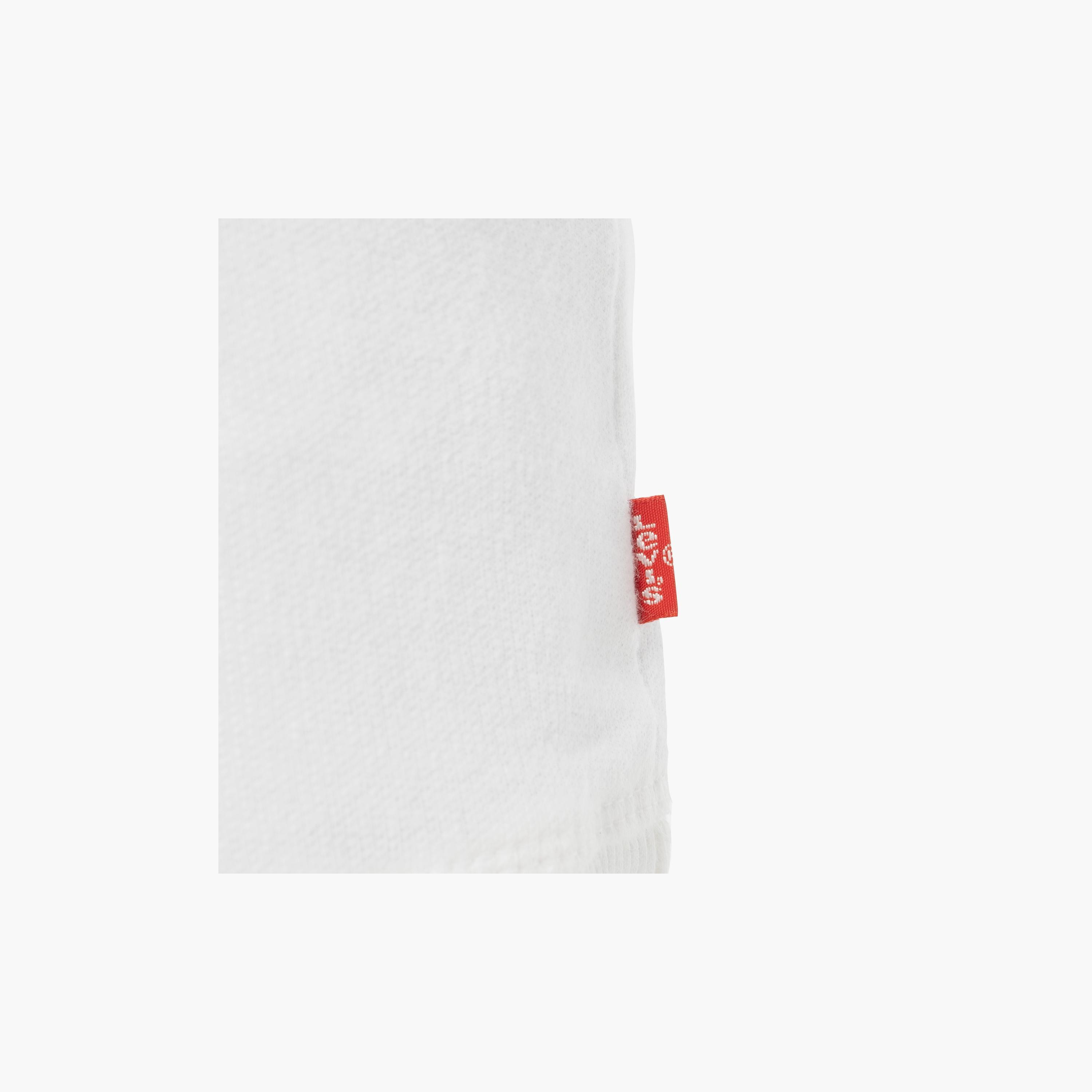 This stylish T-shirt exudes class and sophistication, with its sleek design and attention-grabbing logo print on the front. Perfect for any occasion, this versatile piece can be effortlessly paired with jeans and sneakers for a complete and trendy look. Elevate your kid's style game with this charming and fashionable Levi's T-shirt. Don't miss out on the opportunity to enhance their wardrobe with this timeless and iconic piece.-girls-clothing-tshirts-image-5