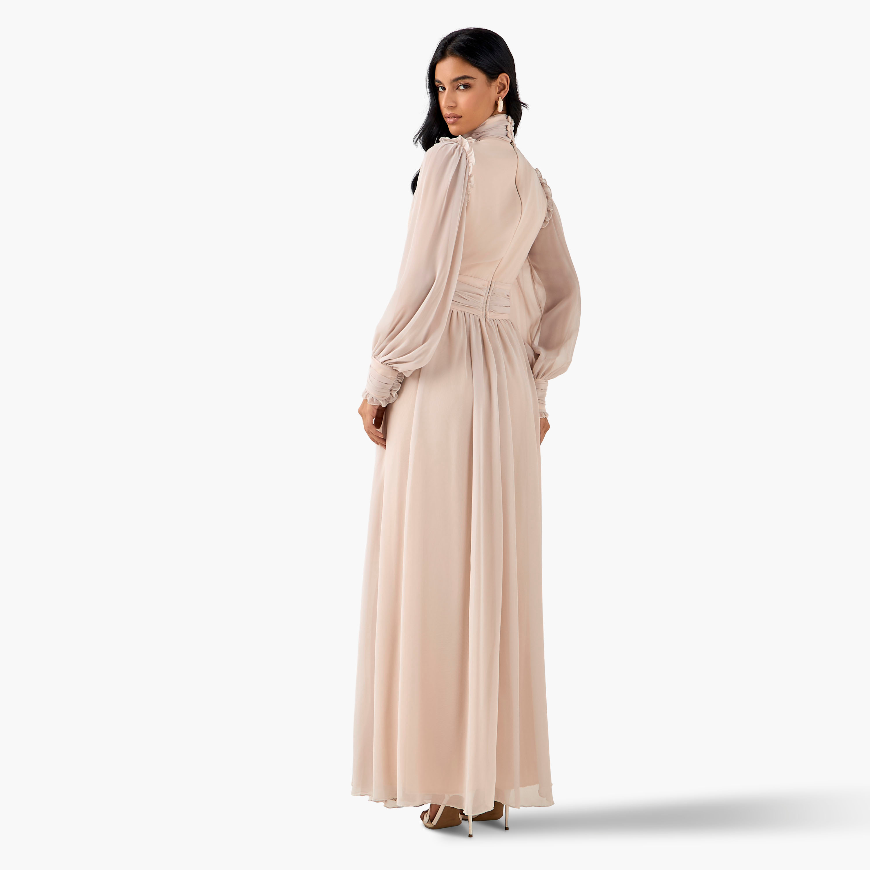 فستان ماكسي بوليستر بثنايا وكشكش وياقة عالية من جولدن أبل-women-clothing-dresses-image-9
