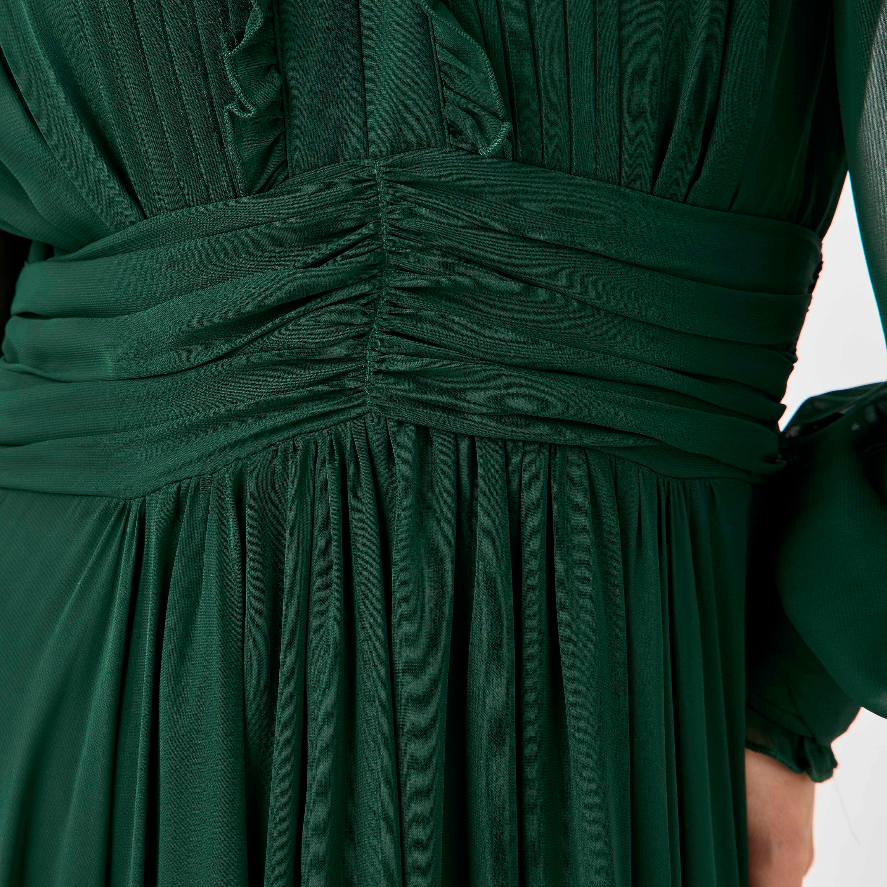 فستان ماكسي بوليستر بثنايا وكشكش وياقة عالية من جولدن أبل-women-clothing-dresses-image-6