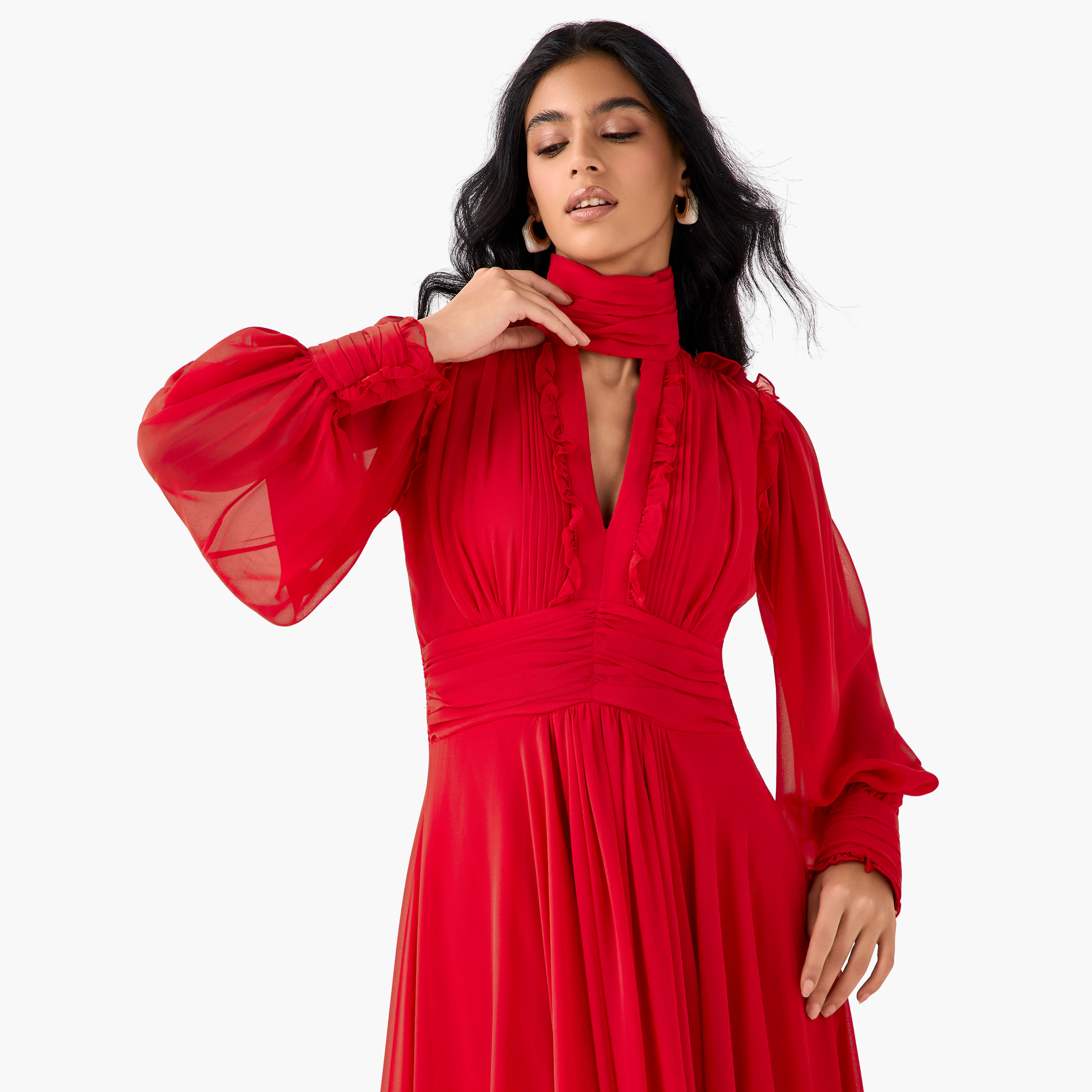 فستان ماكسي بوليستر بثنايا وكشكش وياقة عالية من جولدن أبل-women-clothing-dresses-image-16
