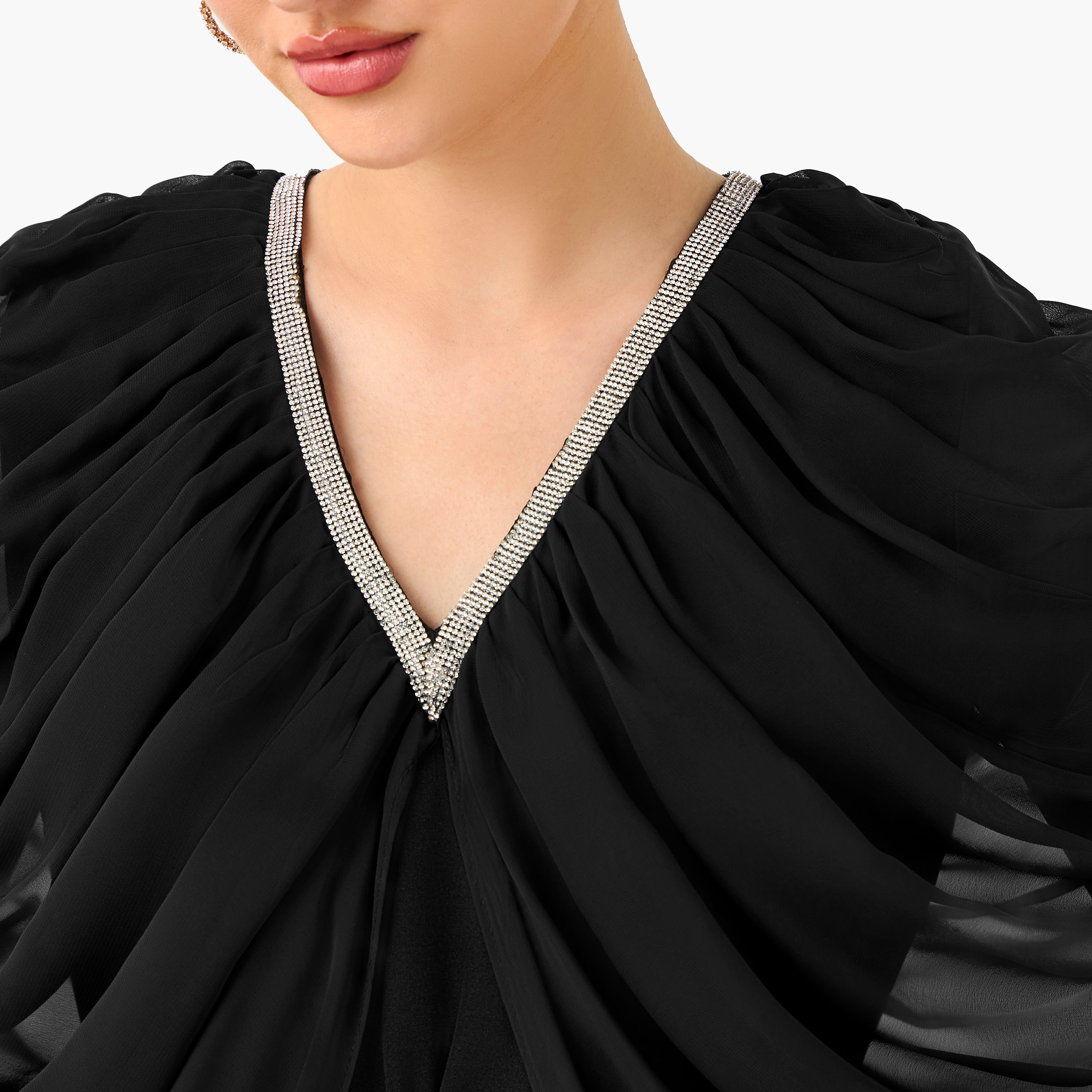 فستان ماكسي بوليستر بكسرات وياقة V من غولدن آبل-women-clothing-dresses-image-13
