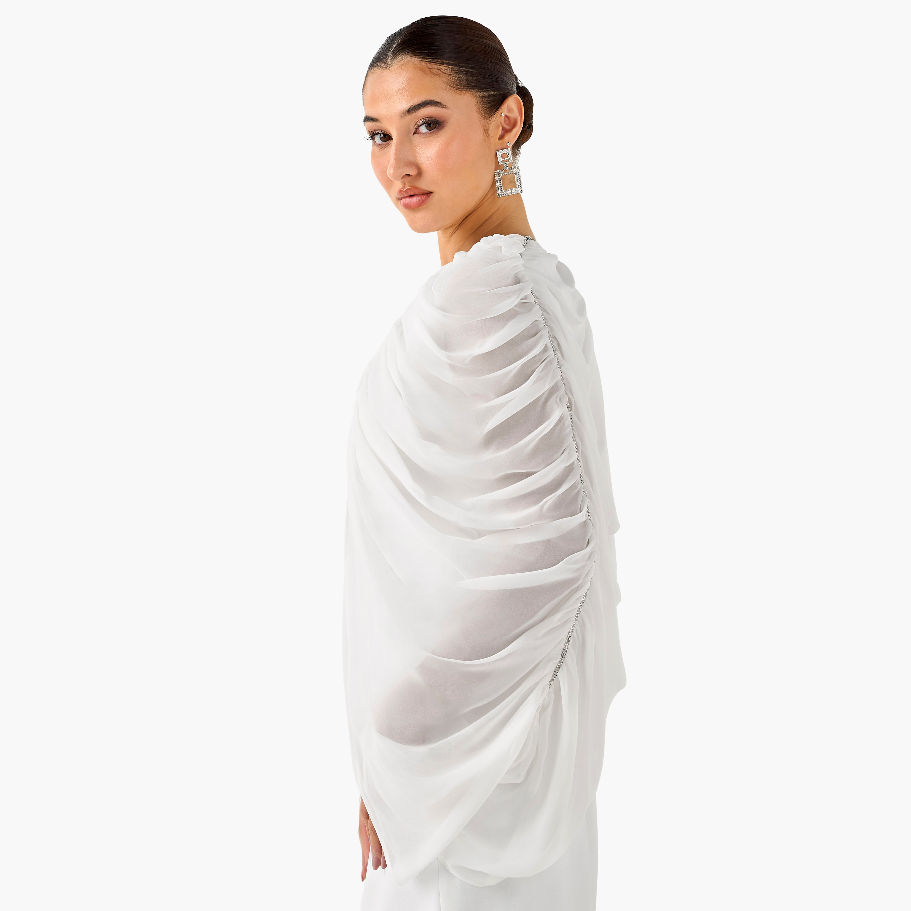 فستان ماكسي بوليستر بكسرات وياقة V من غولدن آبل-women-clothing-dresses-image-5
