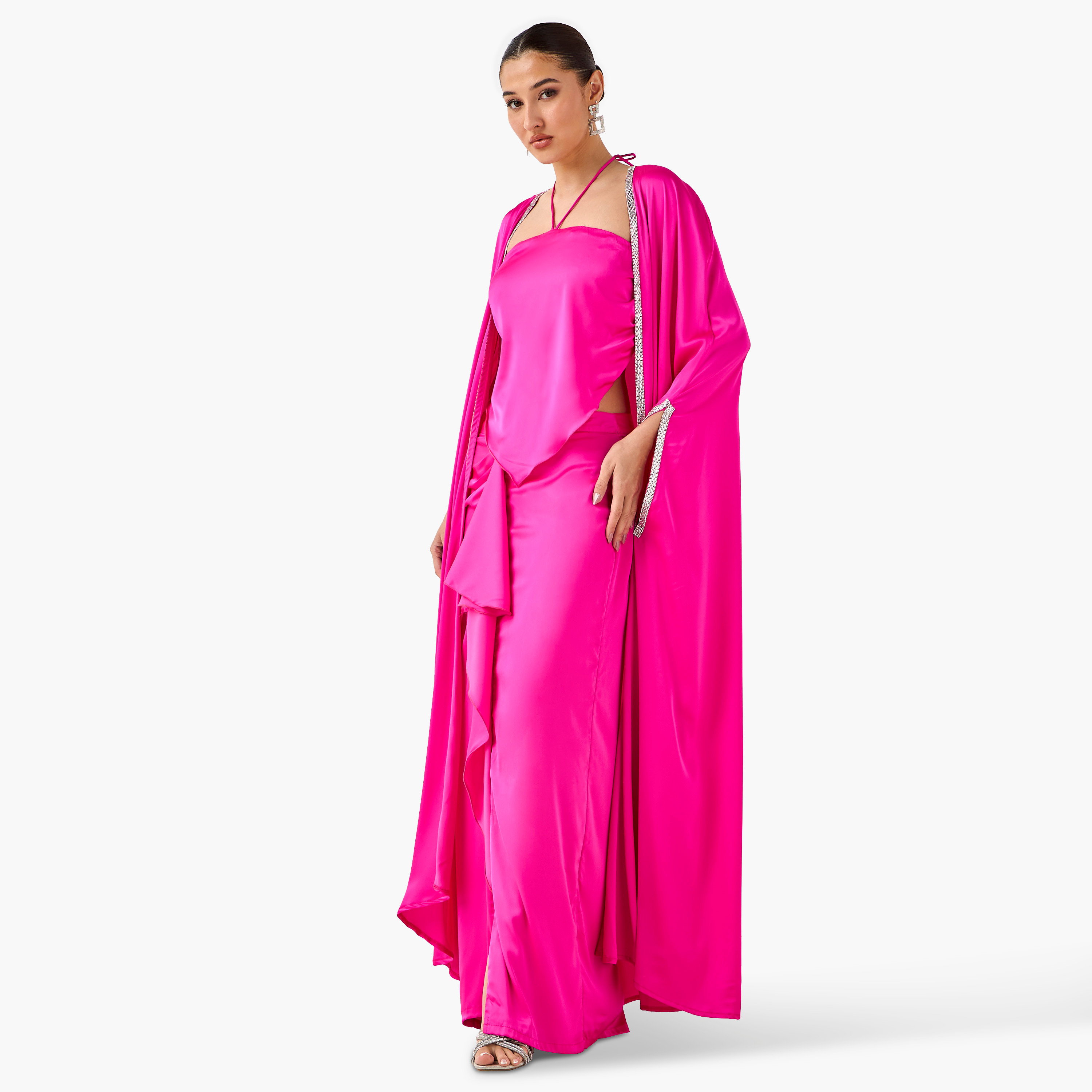 بلوزة هالتر مع تنورة كشكش وسترة شروج كيب من غولدن آبل-women-clothing-dresses-image-2