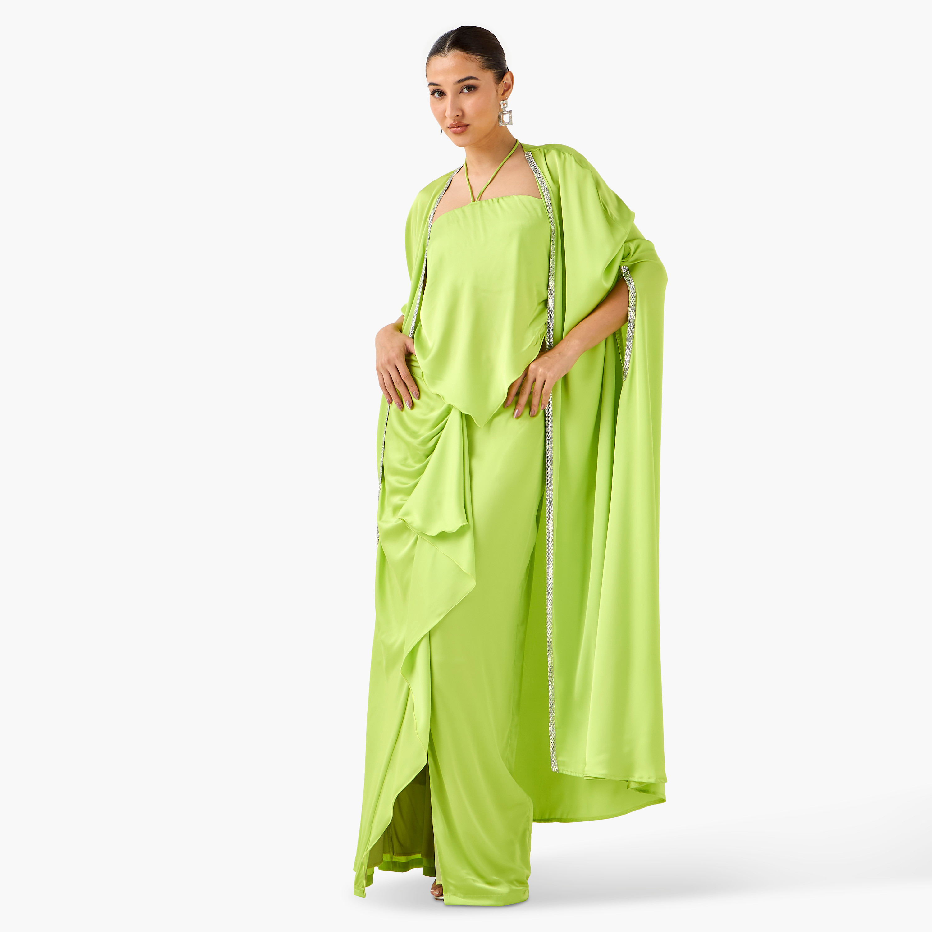 بلوزة هالتر مع تنورة كشكش وسترة شروج كيب من غولدن آبل-women-clothing-dresses-image-10