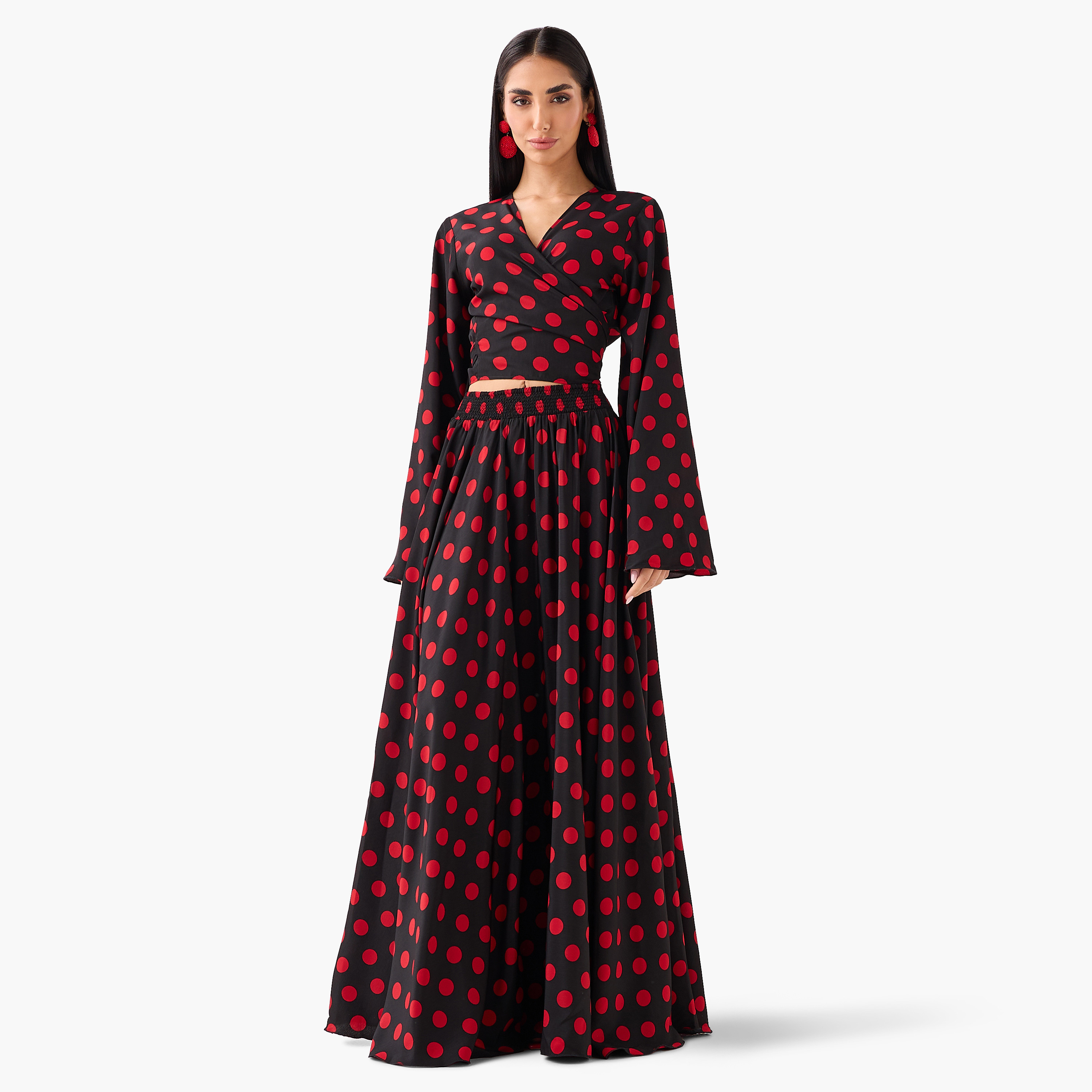 طقم نسائي مكون من بلوزة وتنورة بنقشة "بولكا دوت" وأكمام واسعة من غولدن أبل-women-clothing-coordsets-image-1