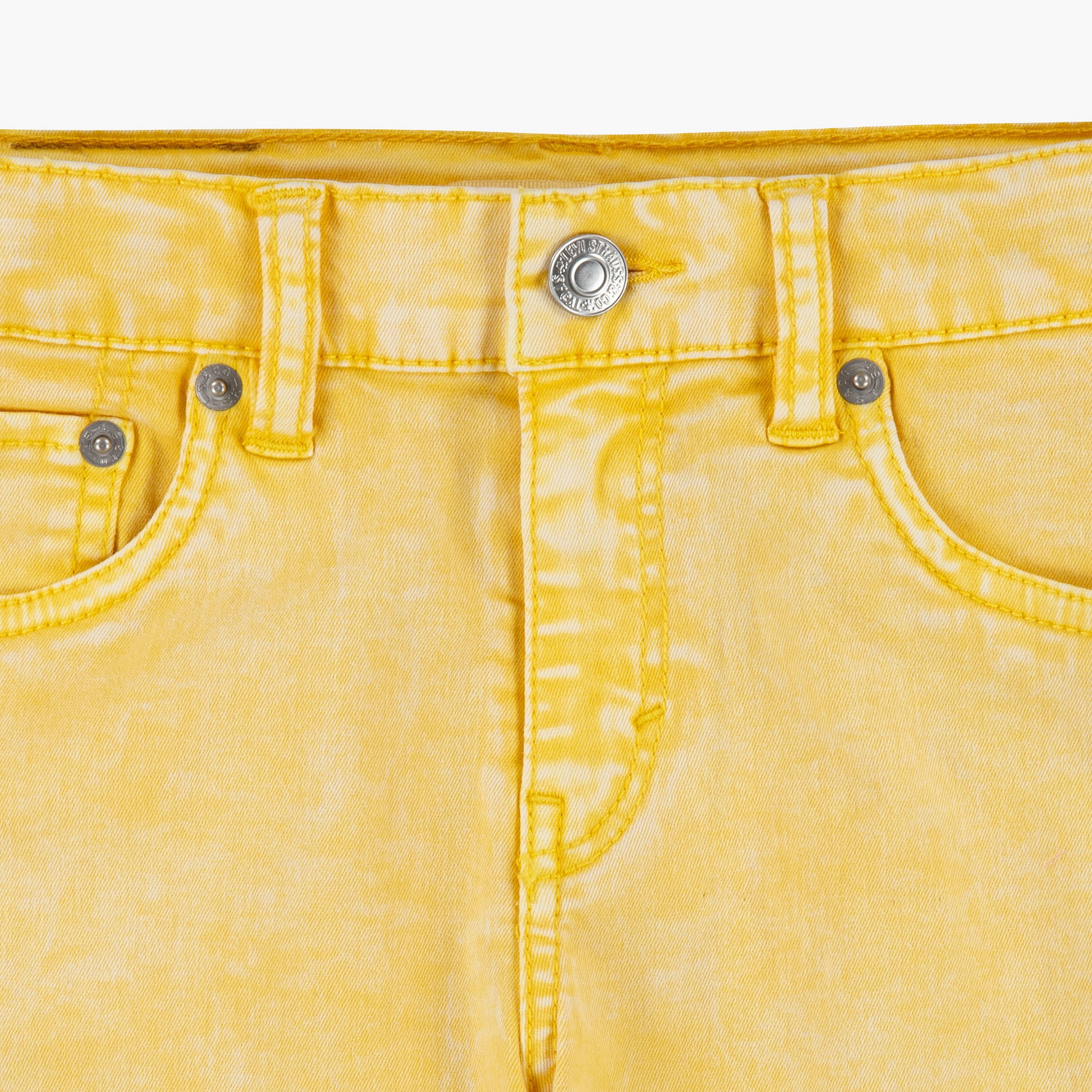 شورت سادة بزر إغلاق وجيوب من ليفايز-girls-clothing-bottoms-shorts-image-13