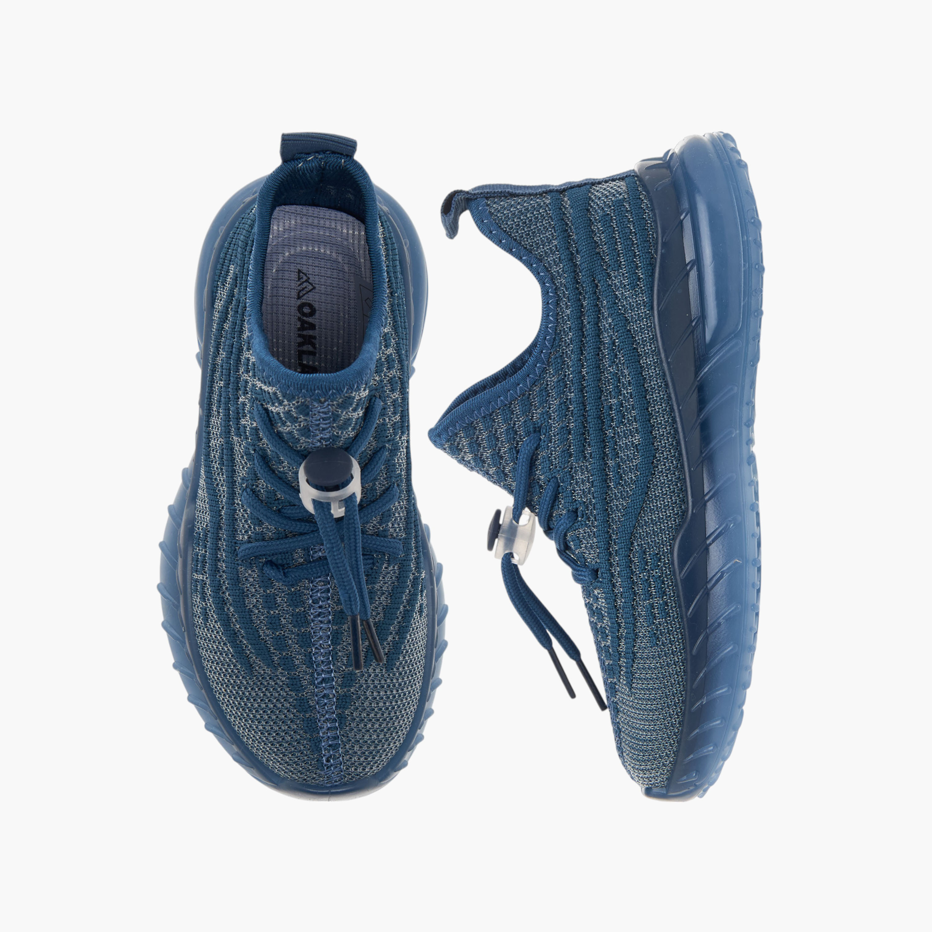 حذاء رياضي برباط إغلاق ولون موحد من أوكلان من شو إكسبريس-sports-boys-shoes-image-1