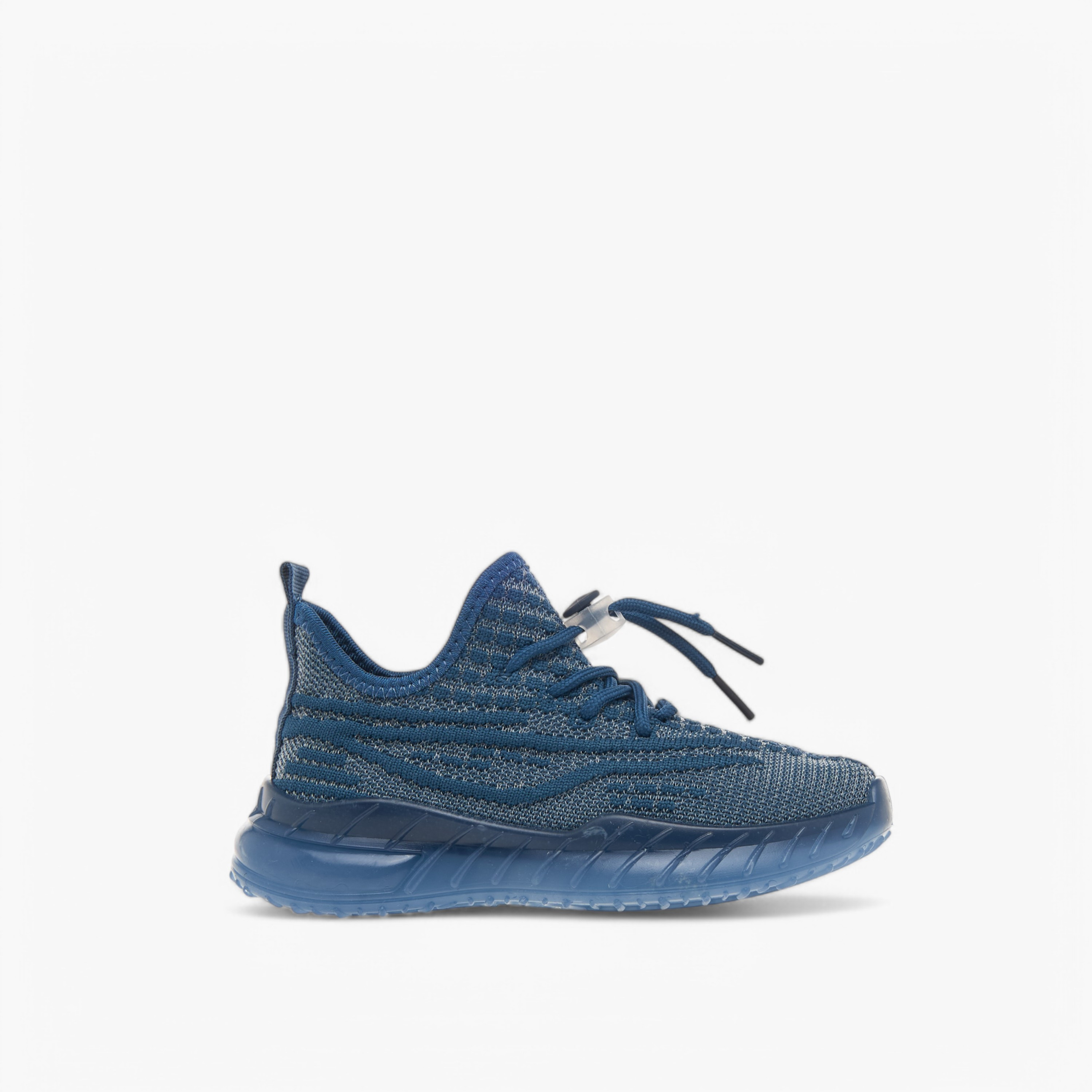 حذاء رياضي برباط إغلاق ولون موحد من أوكلان من شو إكسبريس-sports-boys-shoes-image-3