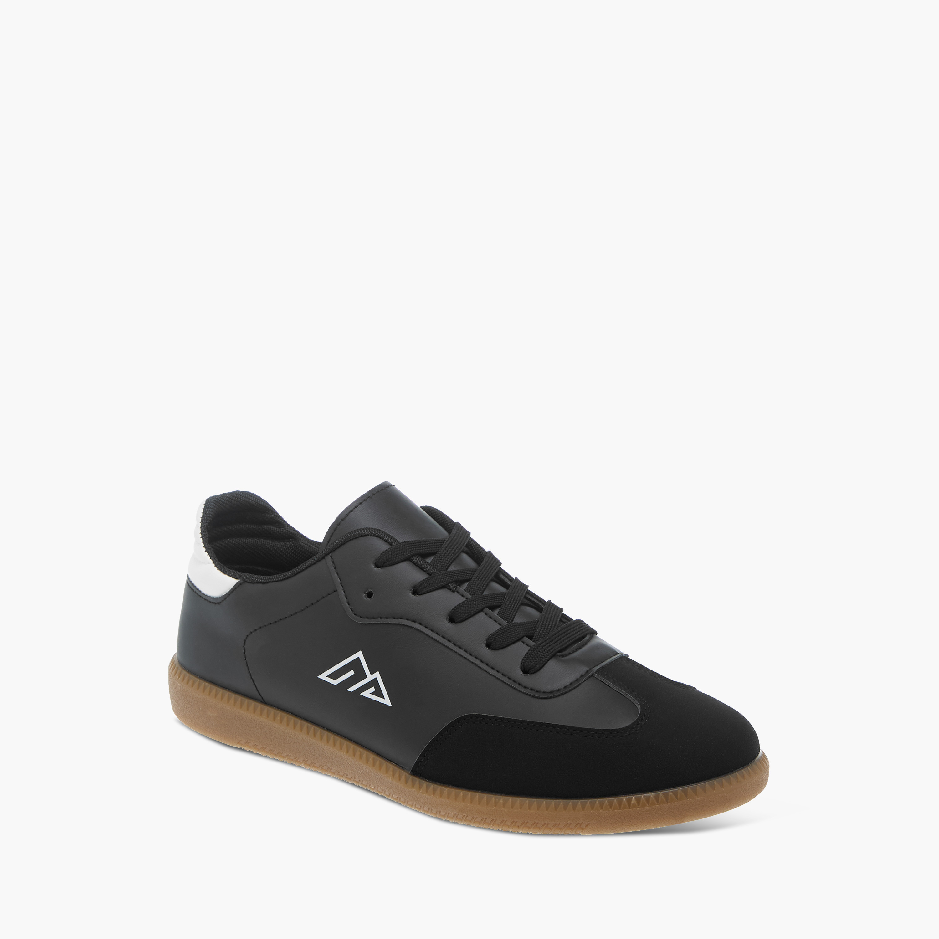 حذاء سنيكرز بألواح ورباط إغلاق من أوكلان من شو إكسبريس-sports-men-shoes-image-2