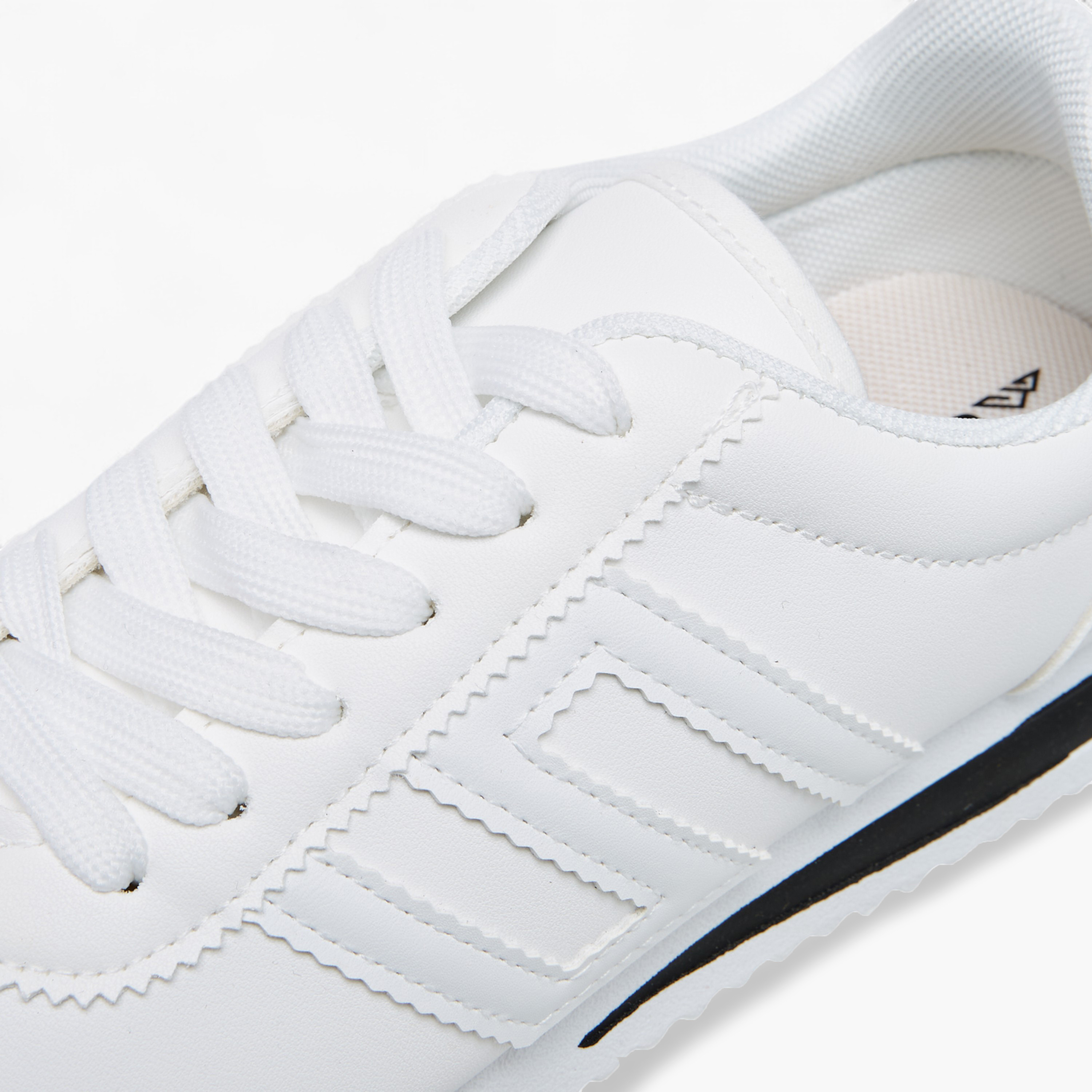 حذاء سنيكرز برباط إغلاق من أوكلان من شو إكسبريس-women-shoes-sneakers-image-4