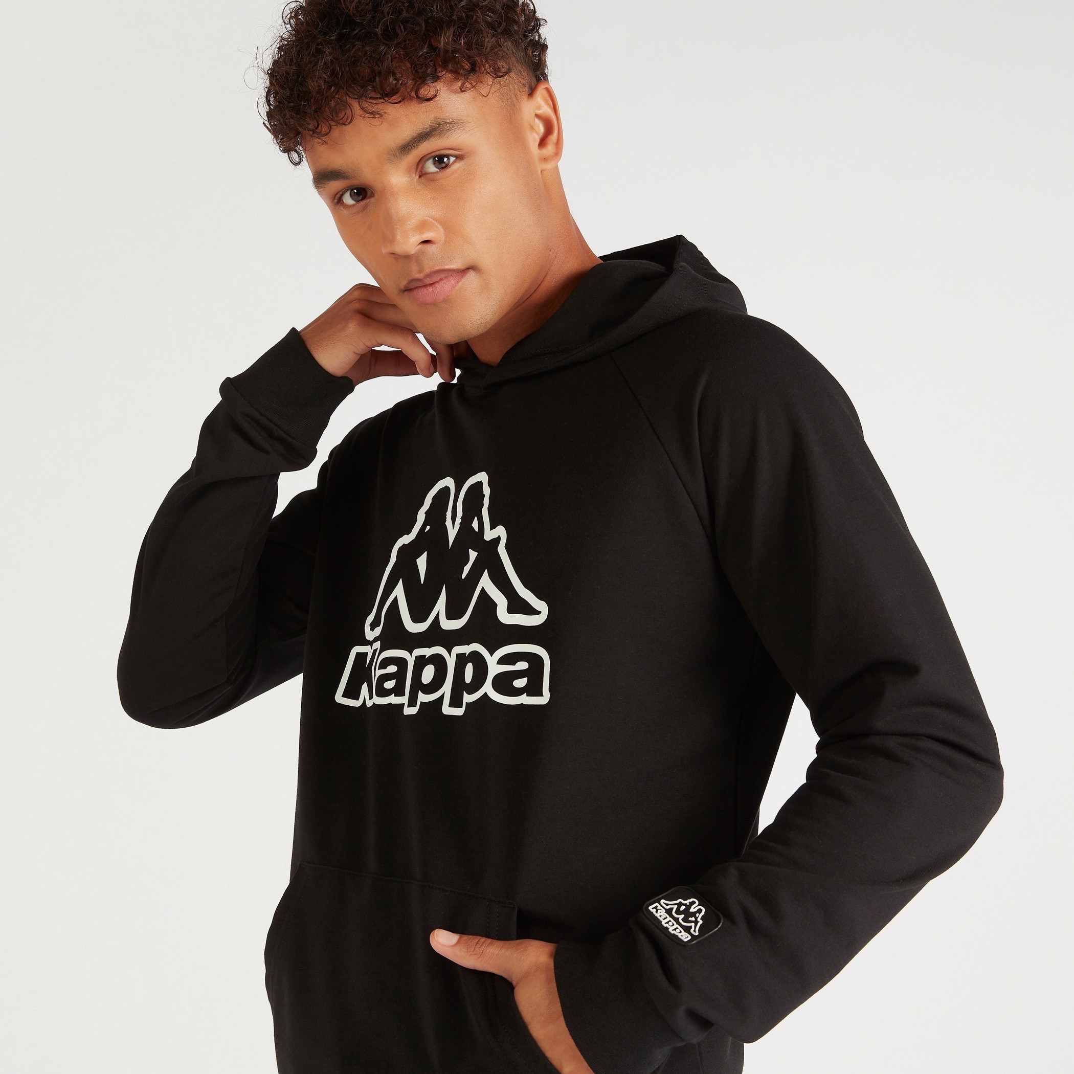 سويت شيرت بقبّعة وجيب كنغر وطبعات من كابا-men-winterwear-hoodiesandsweatshirts-image-5