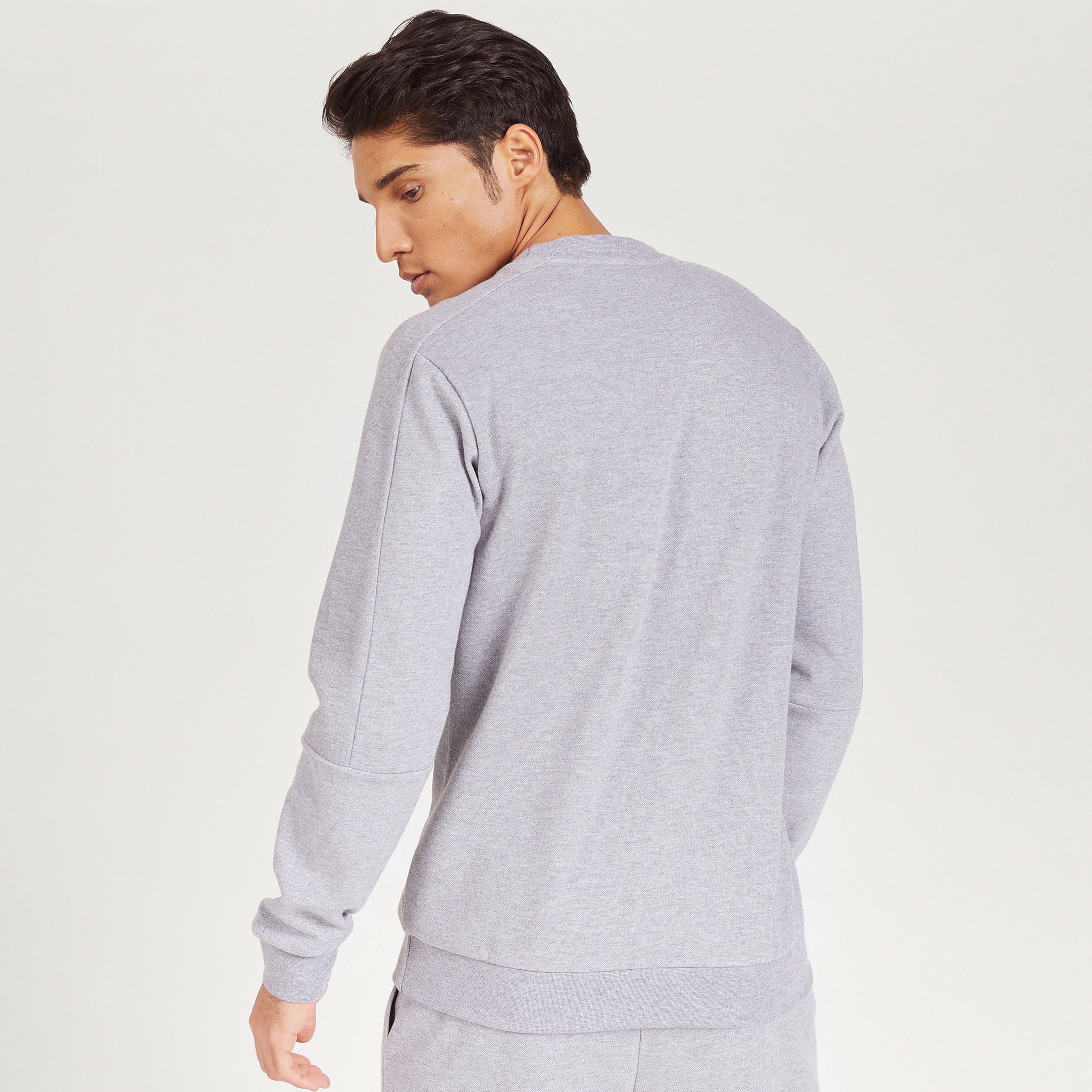 سويت شيرت سادة بياقة ضيقة وأكمام طويلة من كابا-men-winterwear-hoodiesandsweatshirts-image-8
