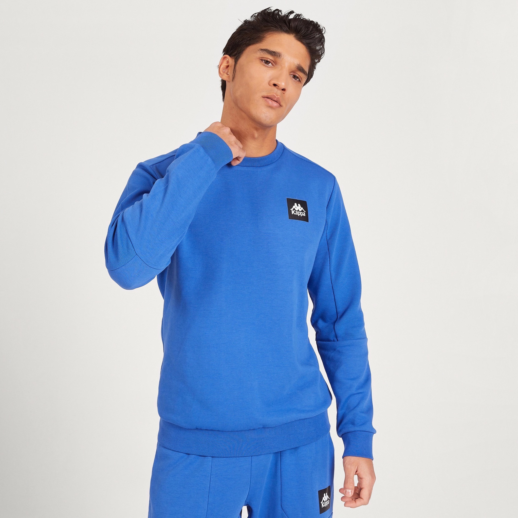سويت شيرت سادة بياقة ضيقة وأكمام طويلة من كابا-men-winterwear-hoodiesandsweatshirts-image-9