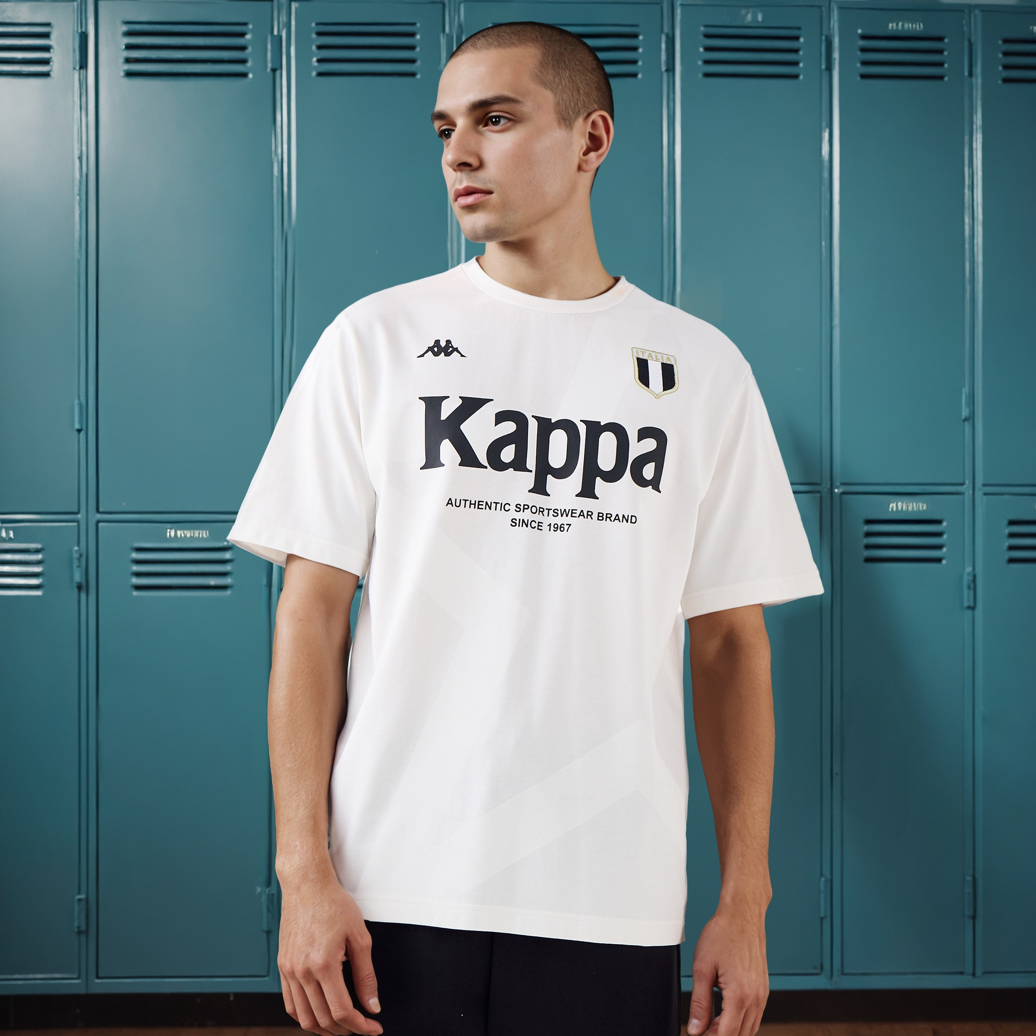 تيشيرت بياقة ضيقة وطبعات شعار من كابا-men-clothing-tshirtsandpolos-tshirts-image-1