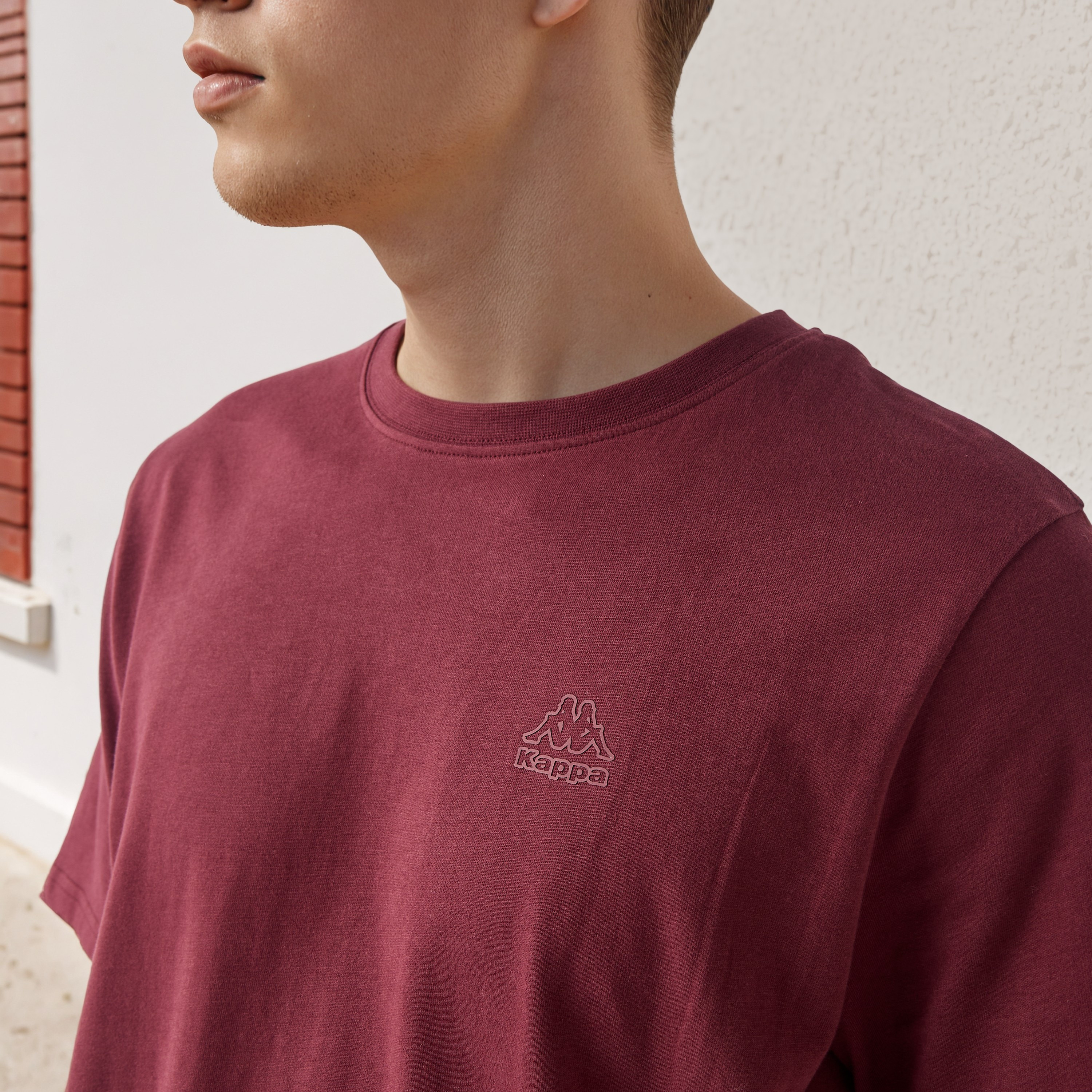 Kappa Logo Embossed T-shirt-men-clothing-sportswearandactivewear-tshirtsandpolos-image-4