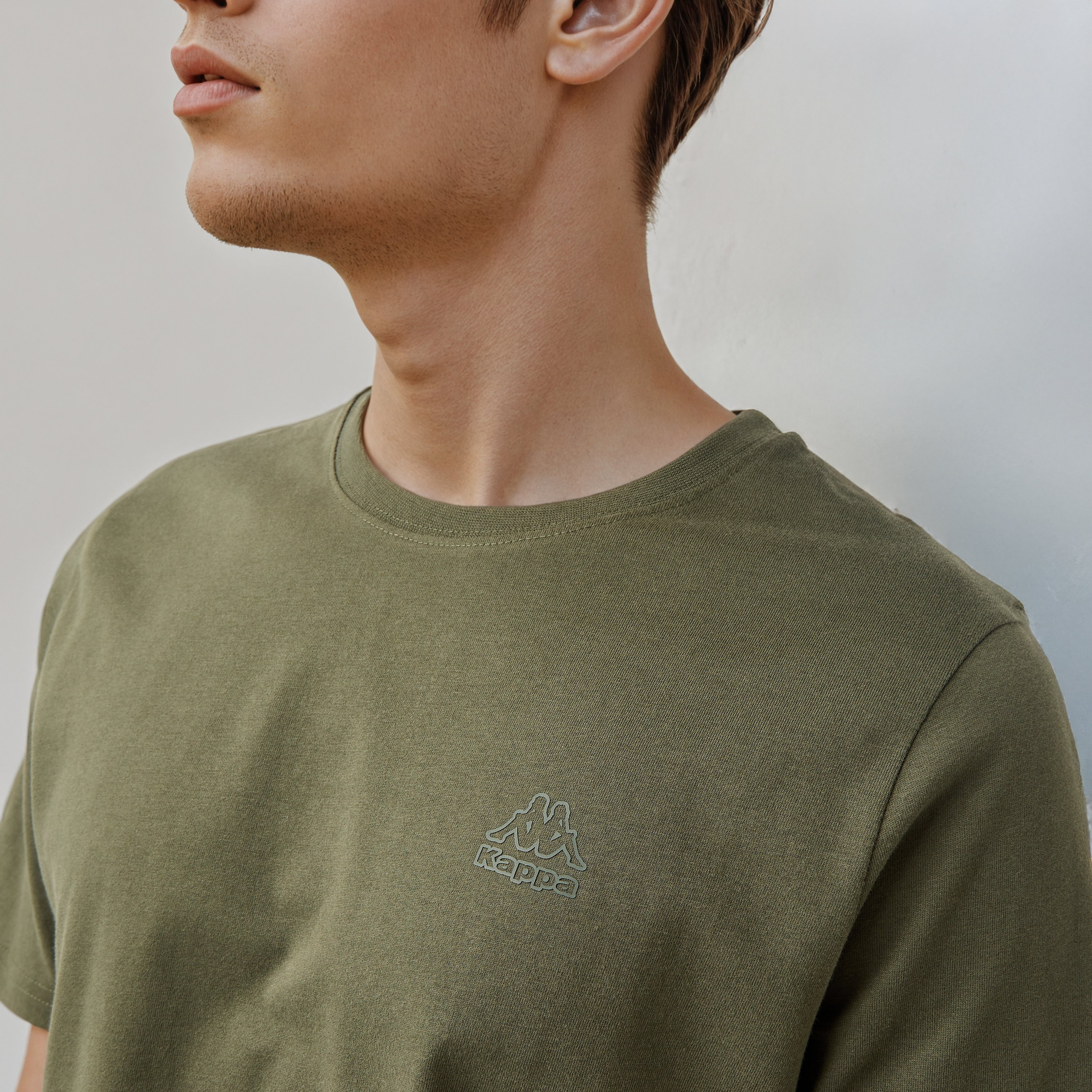 Kappa Logo Embossed T-shirt-men-clothing-sportswearandactivewear-tshirtsandpolos-image-4