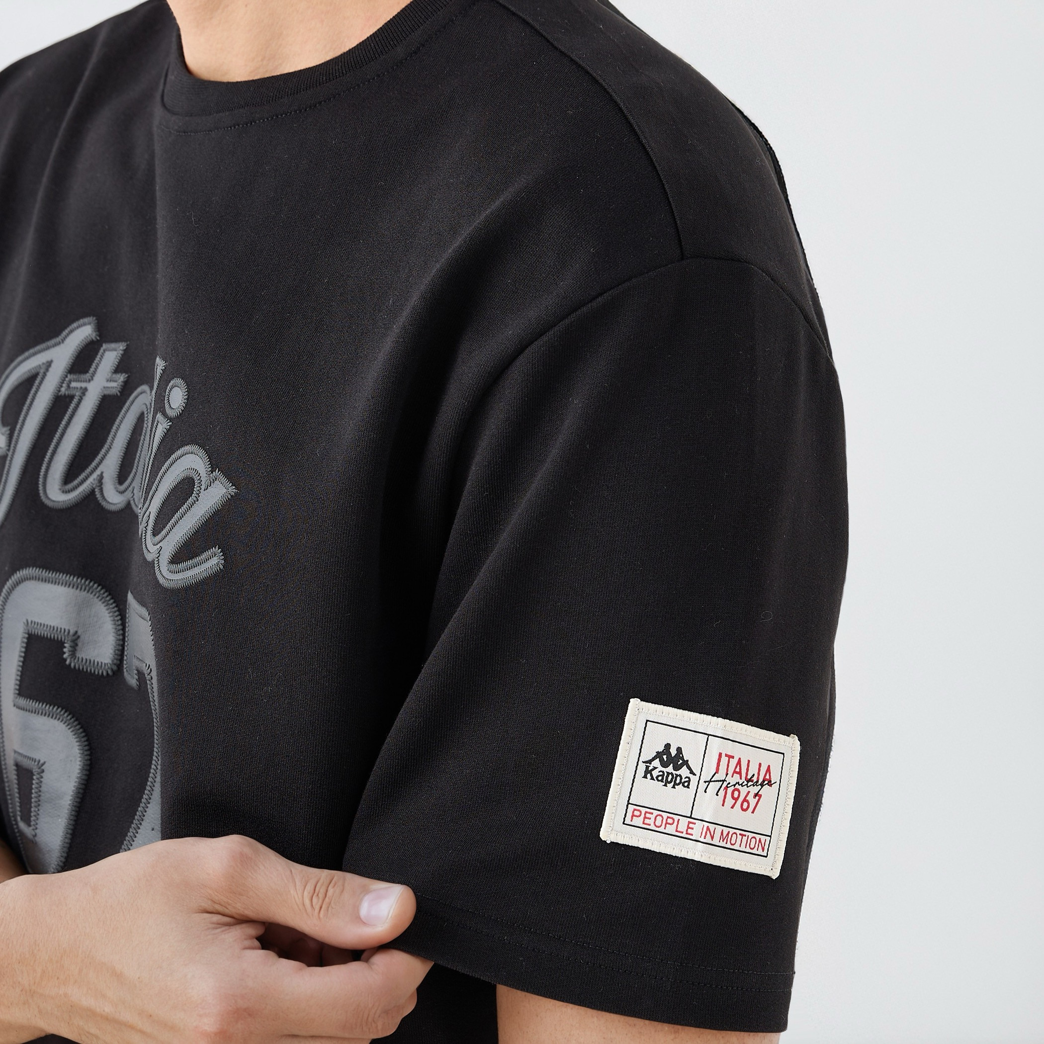 Kappa Embroidered T-shirt-men-clothing-sportswearandactivewear-tshirtsandpolos-image-5