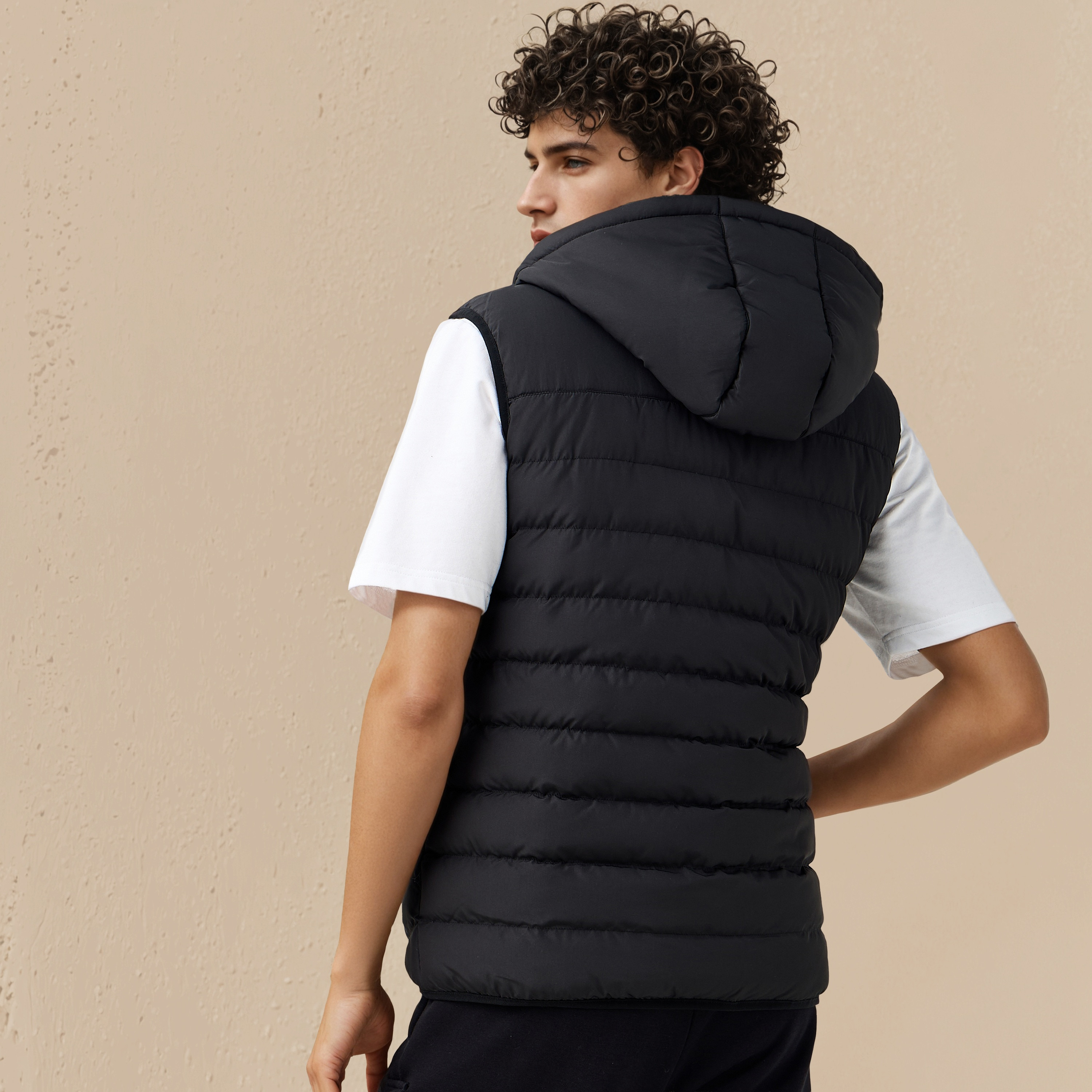 Kappa Men Sleeveless Hooded Puffer Gilet-men-clothing-jacketsandblazers-jackets-image-3