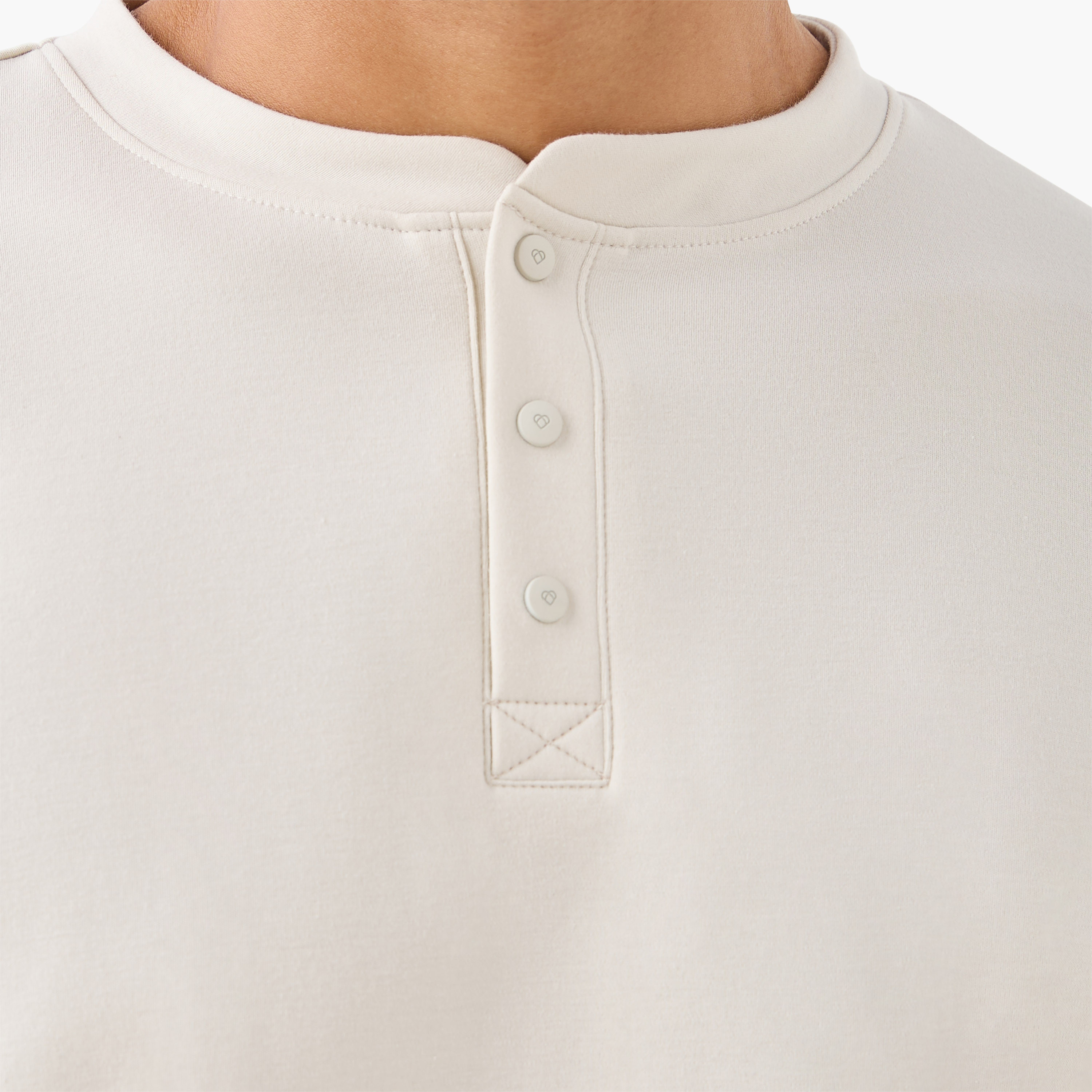تيشيرت بياقة هنلي للرجال من لوف بانغولين-men-clothing-sportswearandactivewear-tshirtsandpolos-image-5