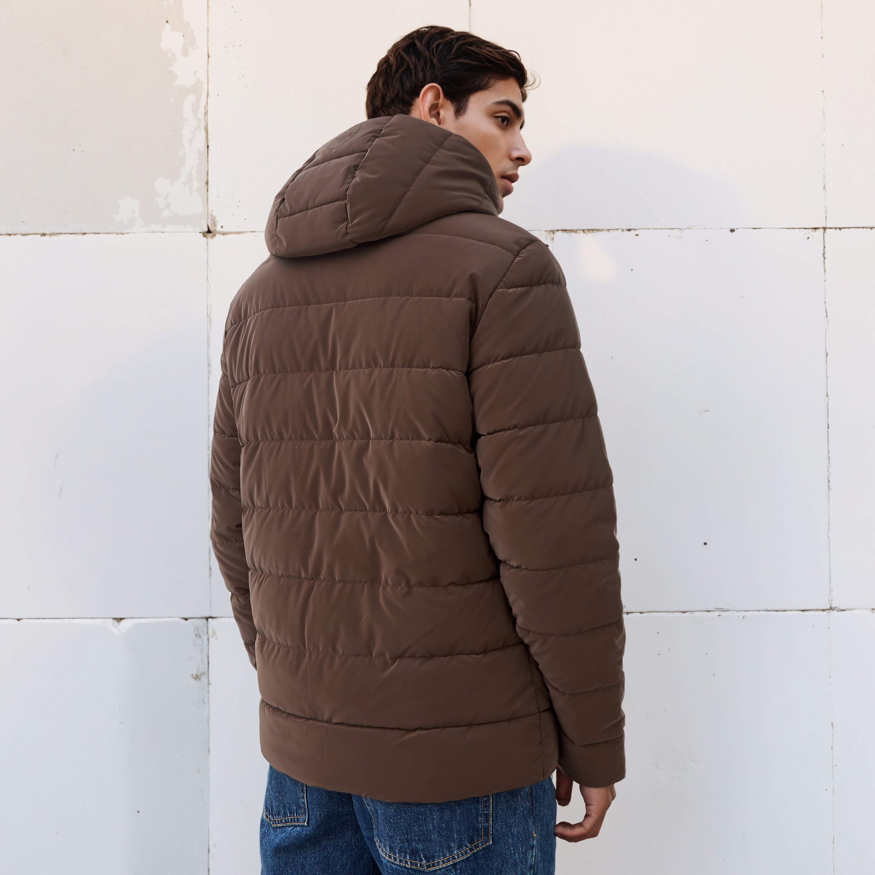 جاكيت منفوخ بقصّة عادية وقبعة للرجال من كابا-men-clothing-jacketsandblazers-jackets-image-3