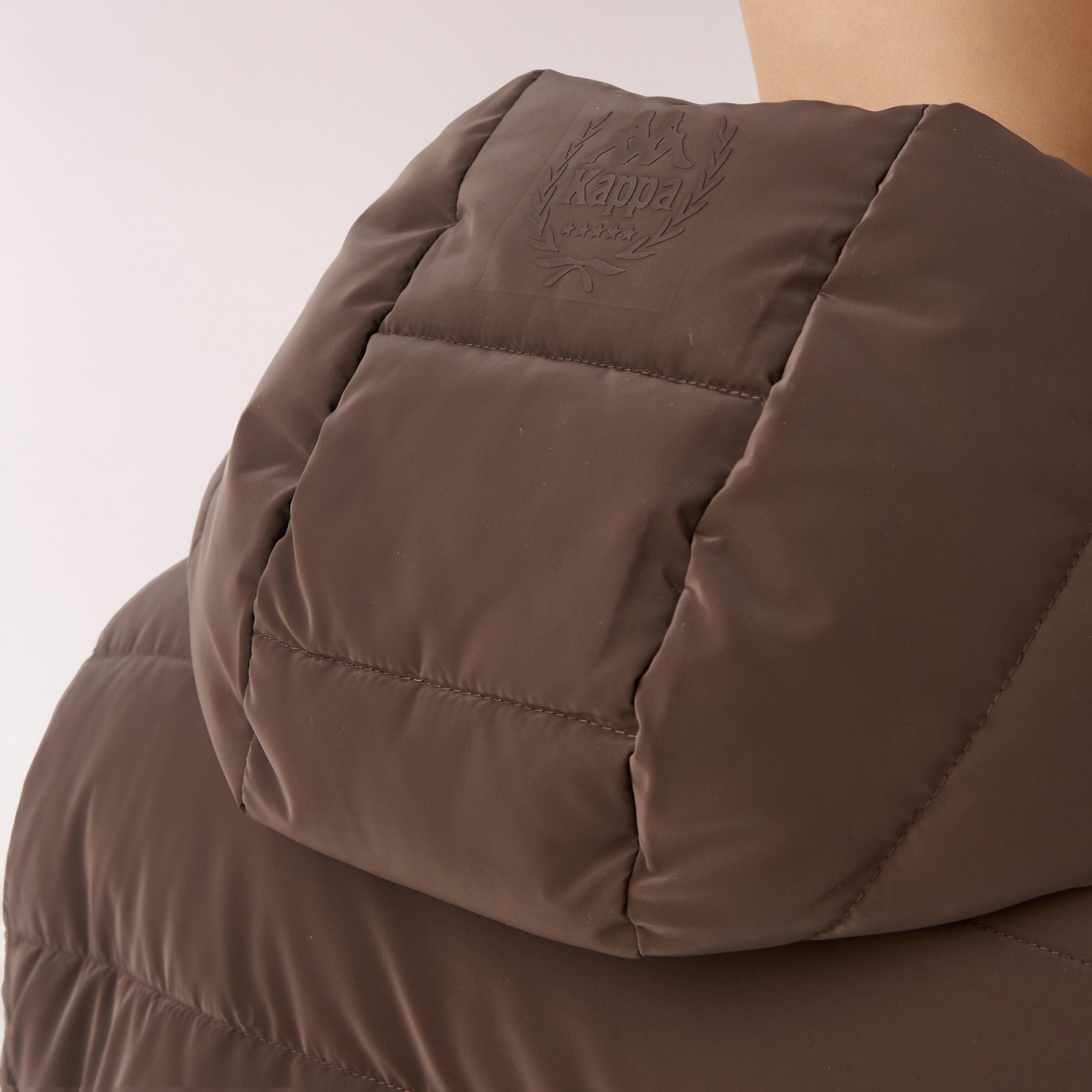 جاكيت منفوخ بقصّة عادية وقبعة للرجال من كابا-men-clothing-jacketsandblazers-jackets-image-4